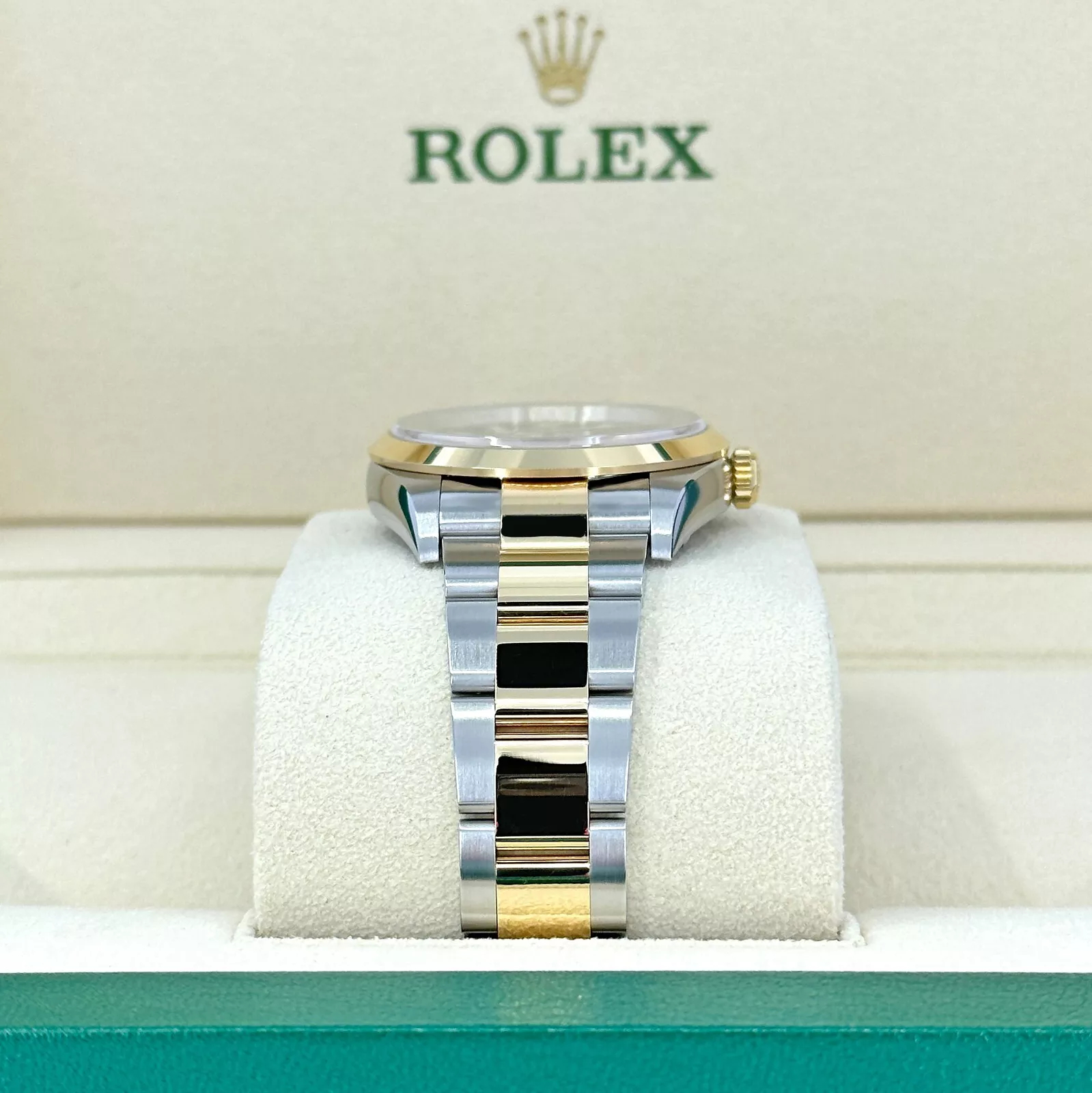 Rolex Explorer 40mm Super Clone Swiss Replica Watch Ref 124273丨3230 Swiss Movement - SuperClonesRolex