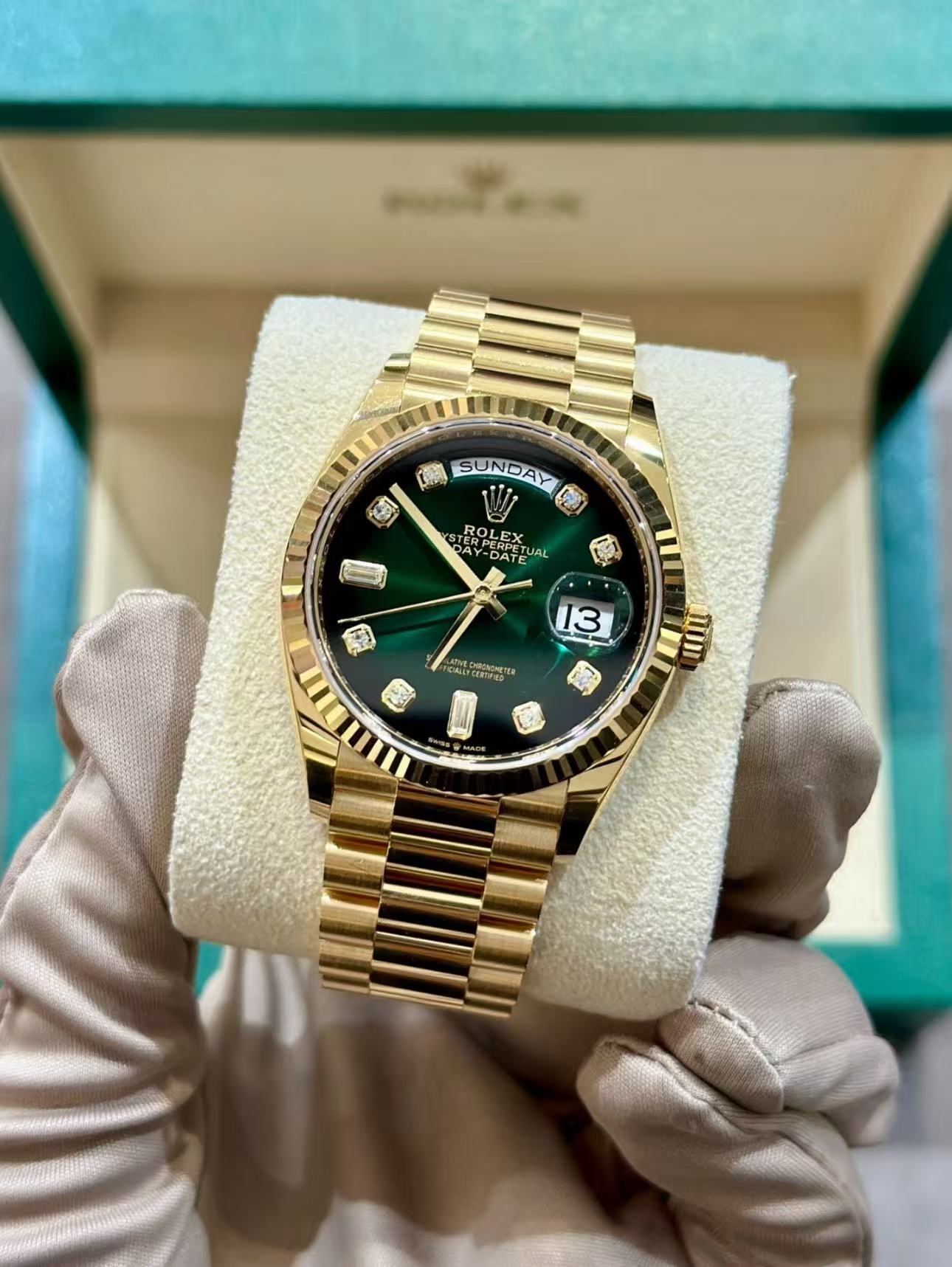 Rolex Day-Date Super Clone Swiss Replica Watch Ref M128238-0069 Smoky Green Dial 3255 Swiss Movement - SuperClonesRolex