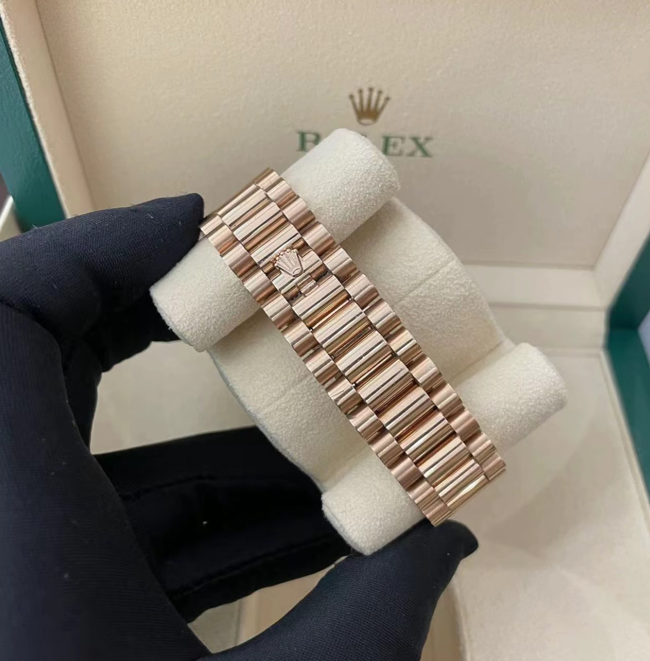 Rolex Day-Date Super Clone Swiss Replica Watch Ref 128235-0089 3255 Swiss Movement - SuperClonesRolex