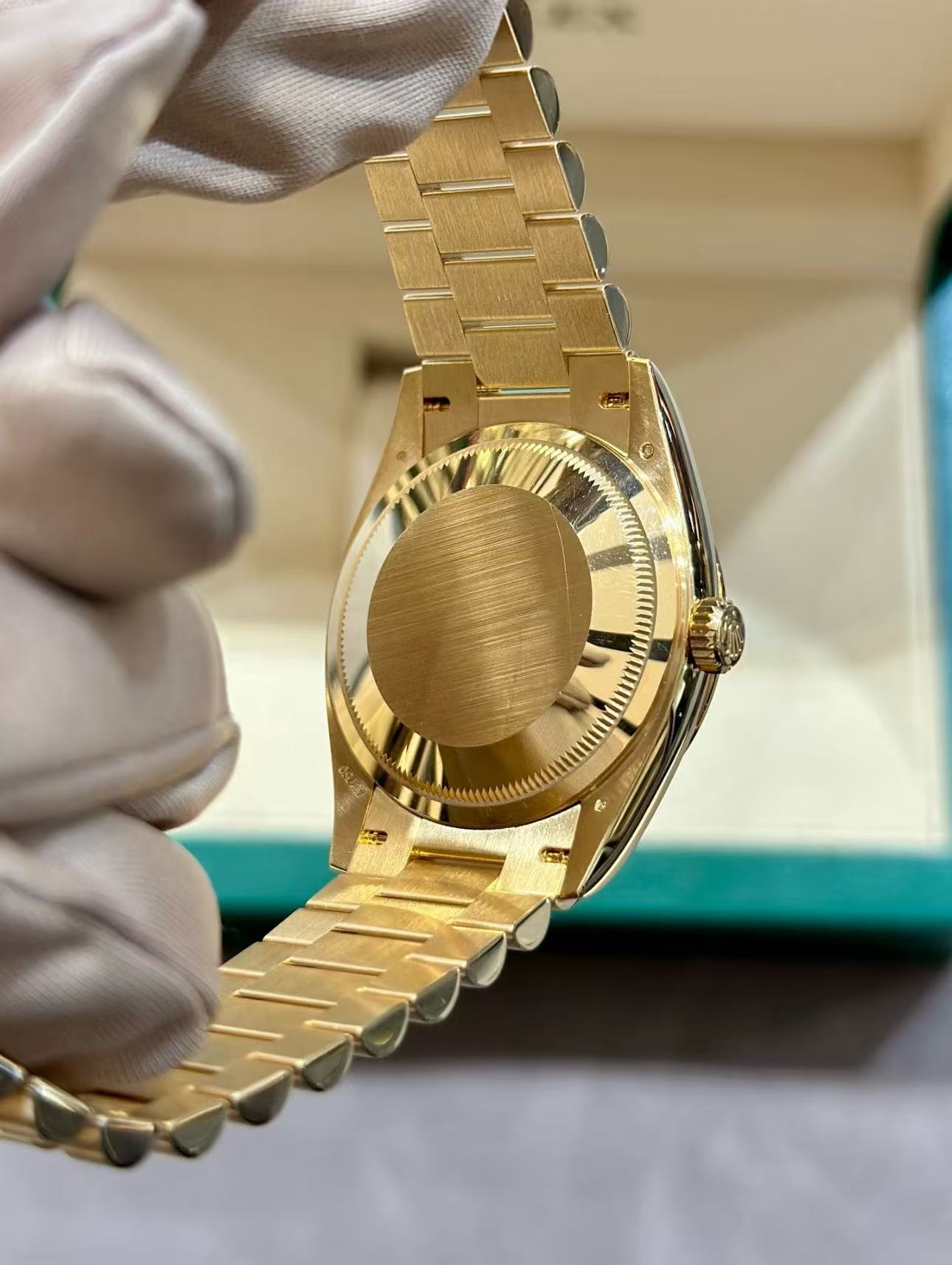 Rolex Day-Date Super Clone Swiss Replica Watch Ref M128238-0069 Smoky Green Dial 3255 Swiss Movement - SuperClonesRolex