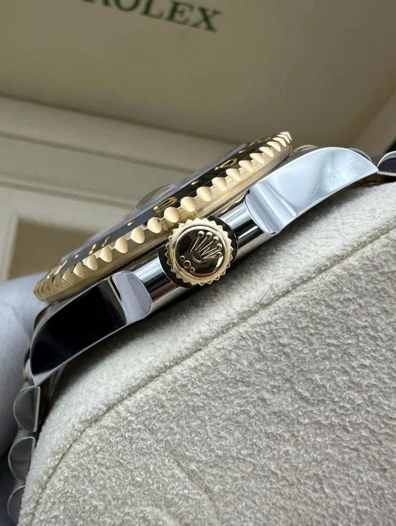 Rolex GMT Master ll 2023 Two ToneJubilee Bracelet Super Clone SwissReplica Watch Ref 126713GRNR3285 Swiss Movement - SuperClonesRolex