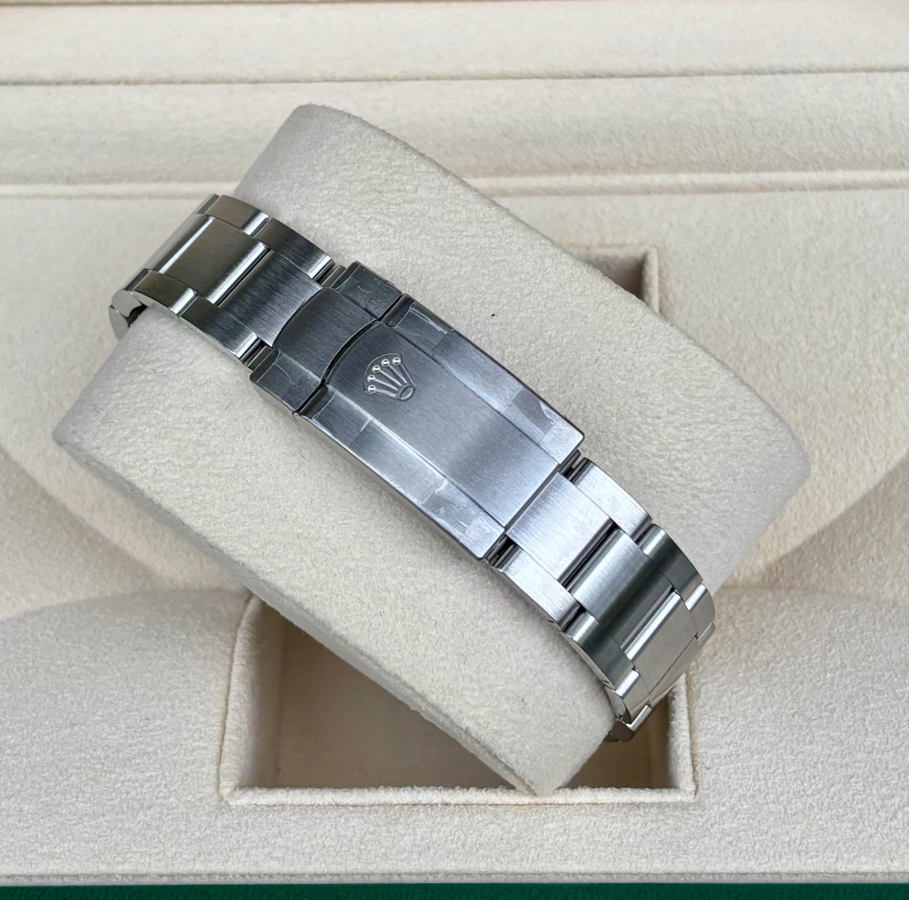 Rolex Oyster Perpetual Super Clone Swiss Replica Watch Ref 134300-0004 3230 Swiss Movement - SuperClonesRolex