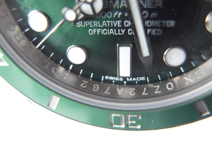 Inner rehaut engraving on Rolex
