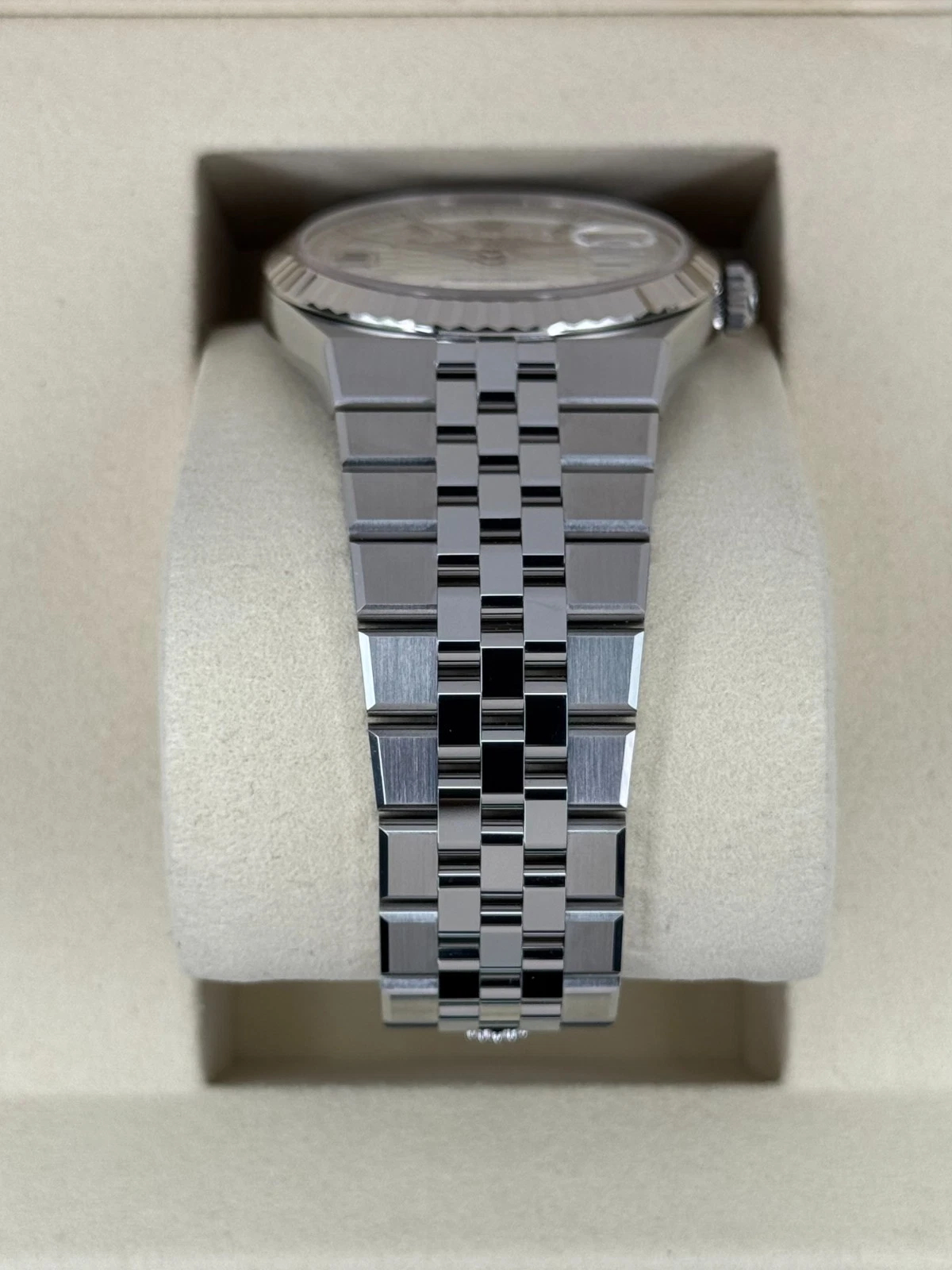 Rolex Land-Dweller 40mm Super Clone Replica Swiss Watch Ref M127334-0001 7135 Swiss Movement - SuperClonesRolex