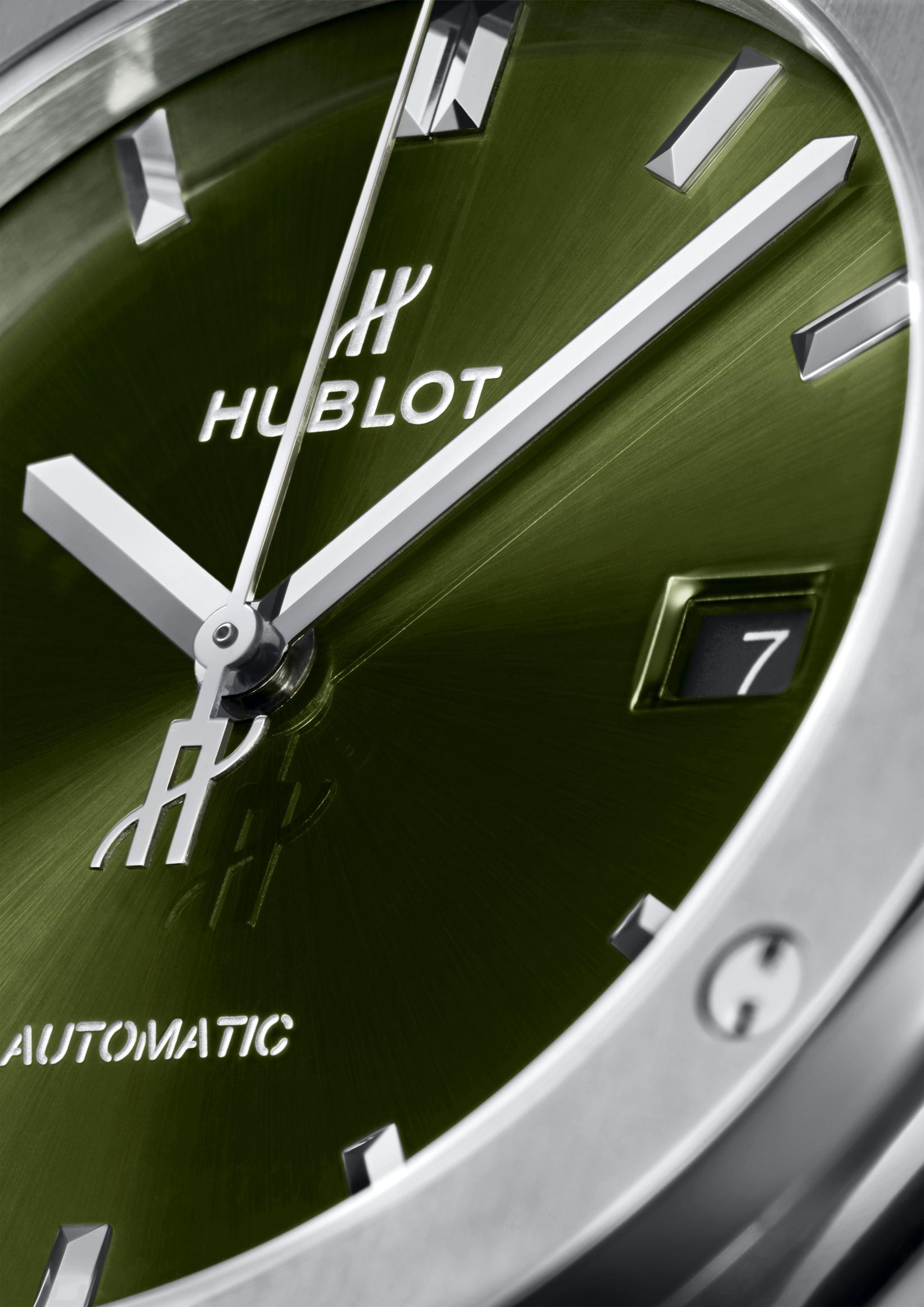 Hublot Classic Fusion Titanium 38mm Green Watch 565.NX.8970.LR