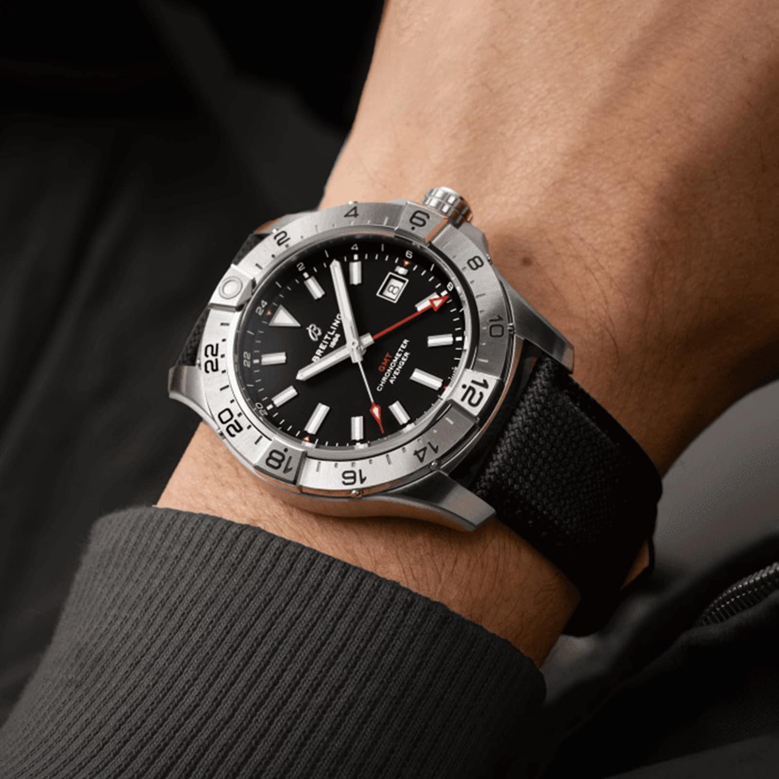 Breitling Avenger Automatic GMT 44 Men's