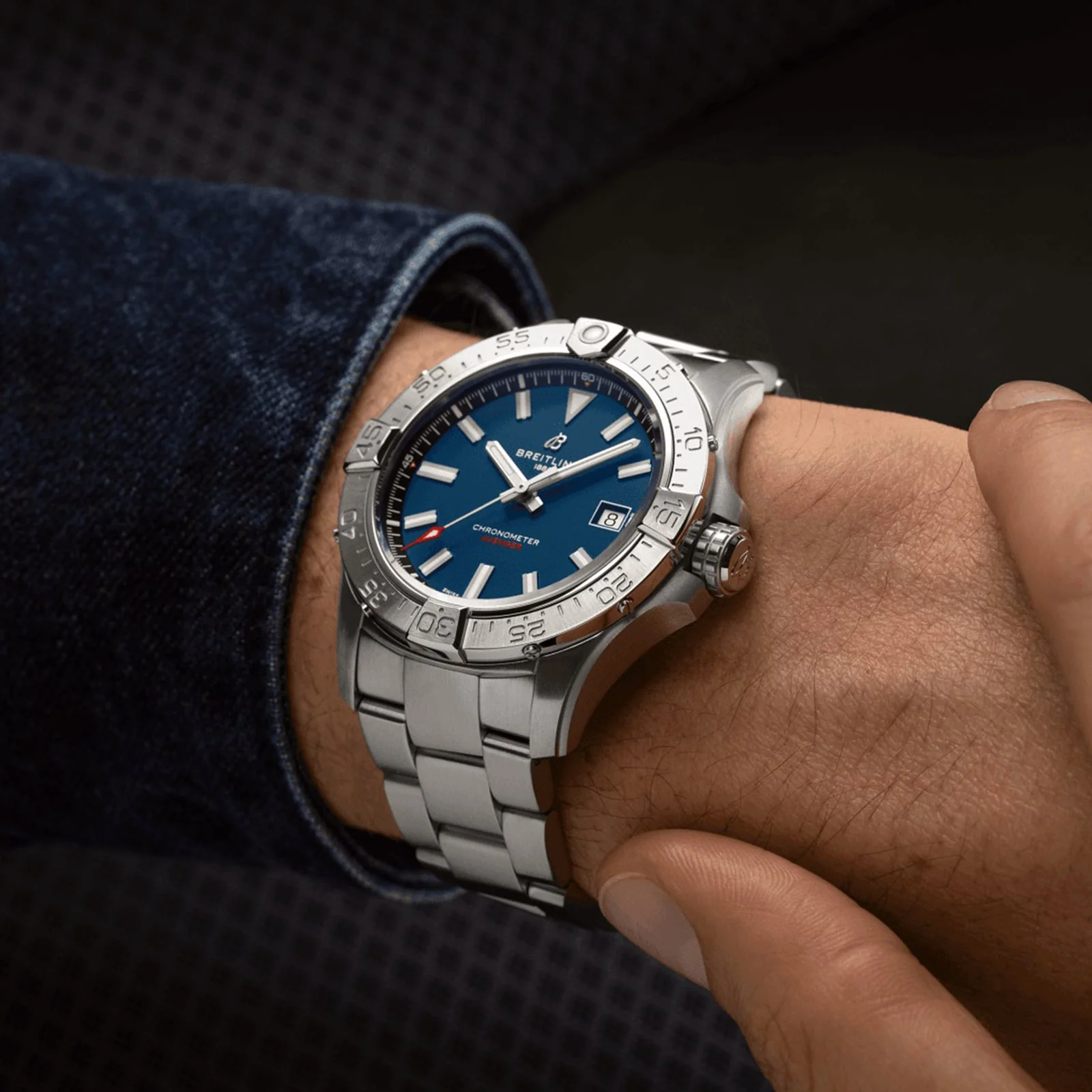 Breitling Avenger Automatic 42 Men's