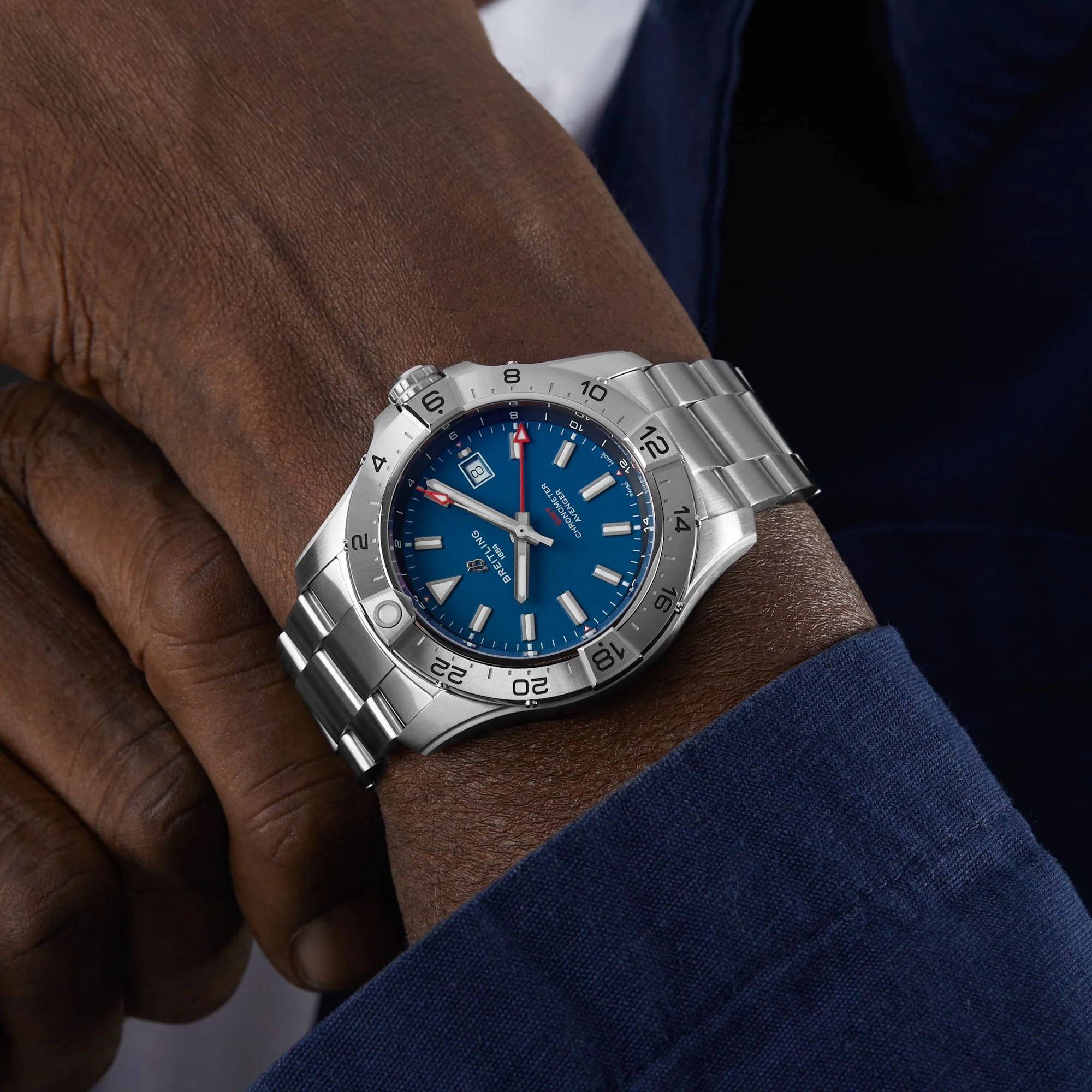 Breitling Avenger Automatic GMT 44 Men's
