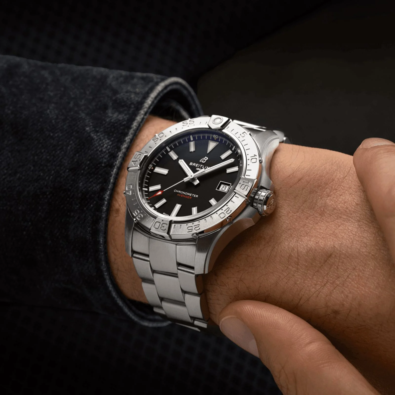 Breitling Avenger Automatic 42 Men's