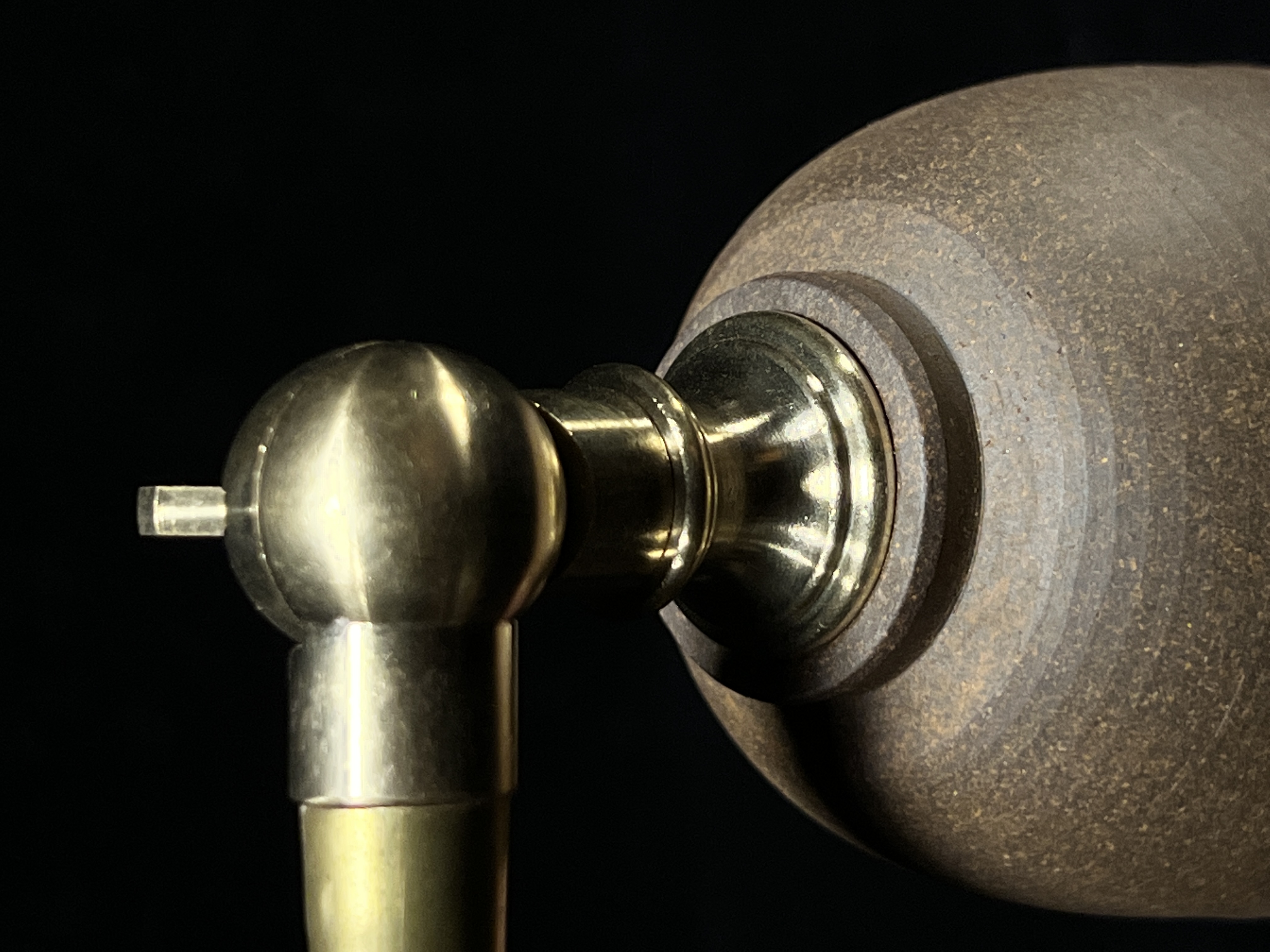 Original handmade retro industrial style silver-embedded table lamp 