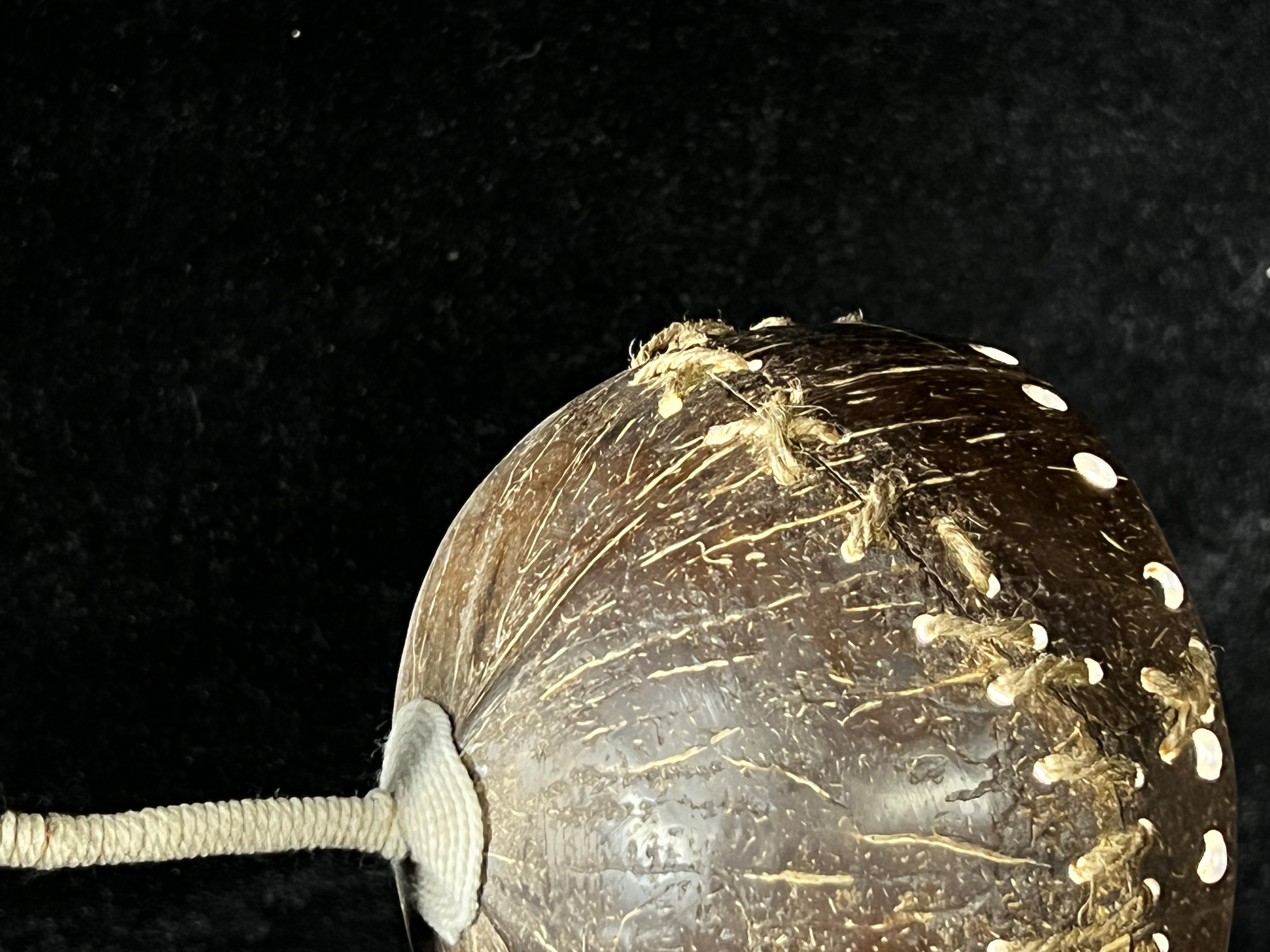 Original handmade creative coconut shell table lamp 