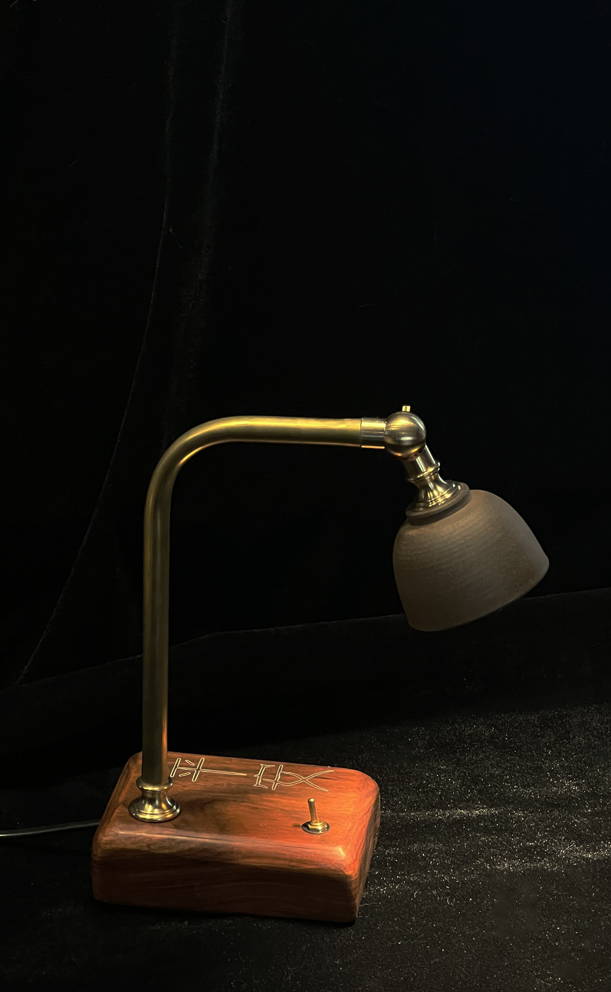 Original handmade retro industrial style silver-embedded table lamp
