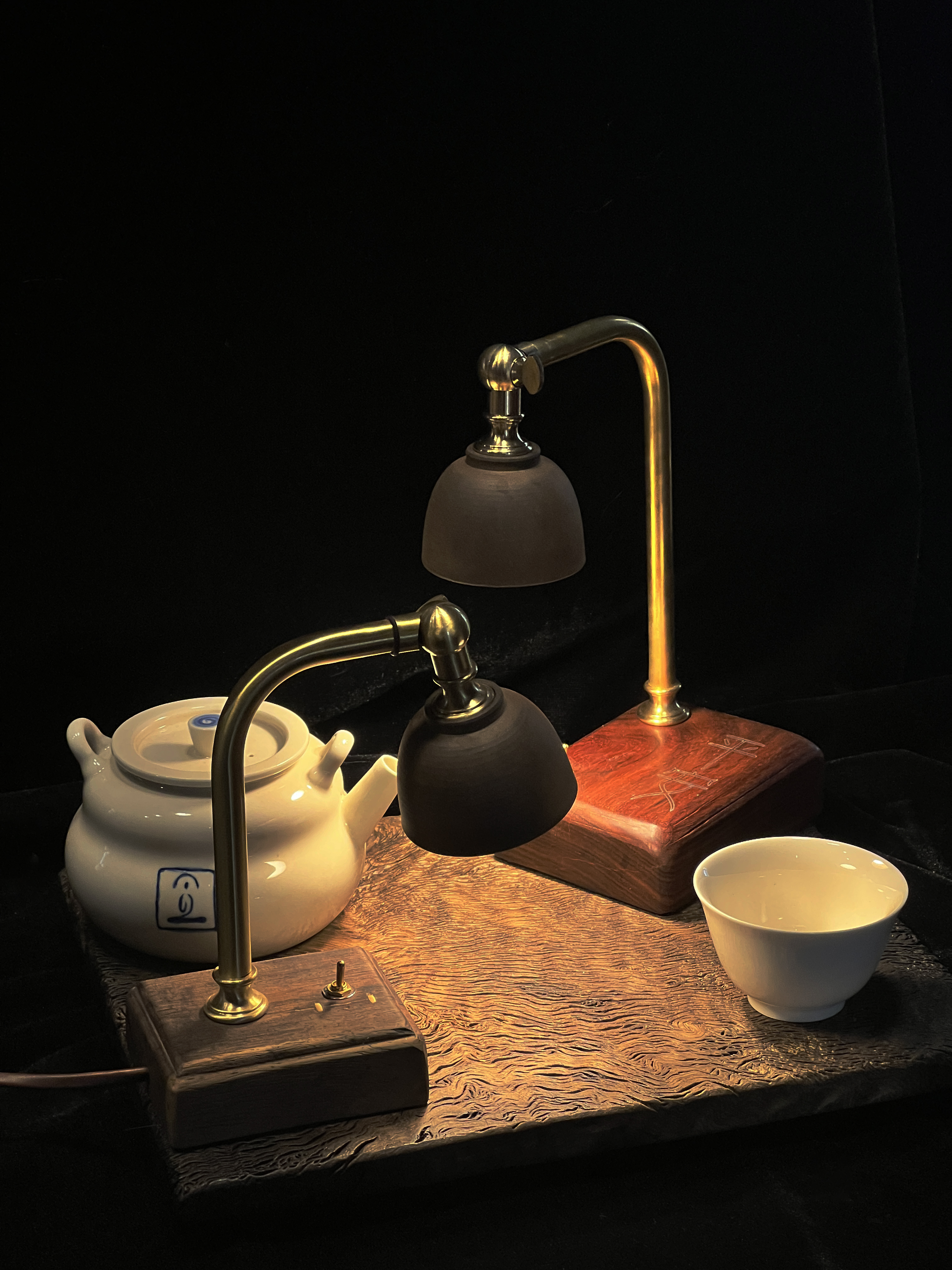 Original handmade retro industrial style silver-embedded table lamp 