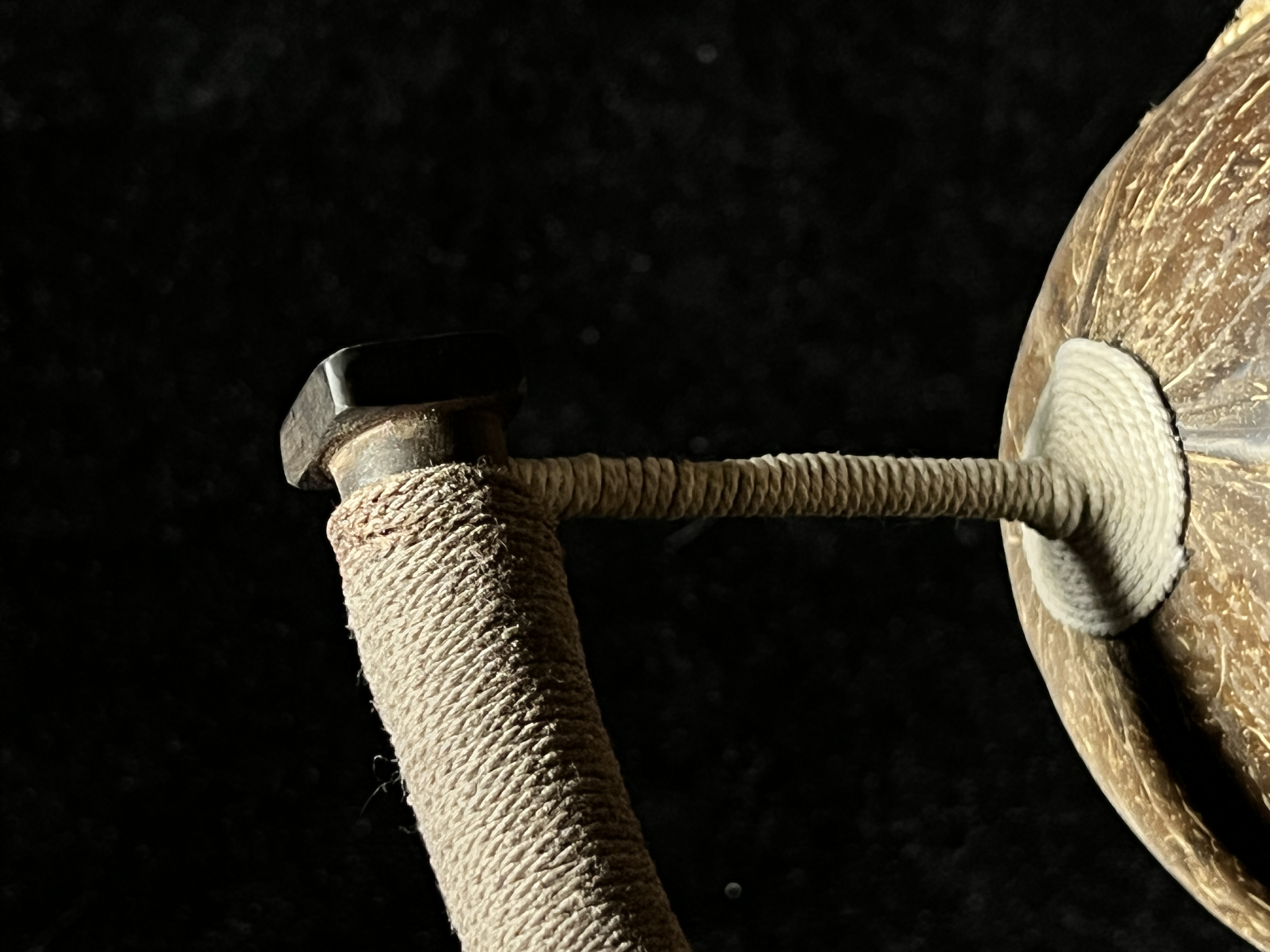 Original handmade creative coconut shell table lamp 