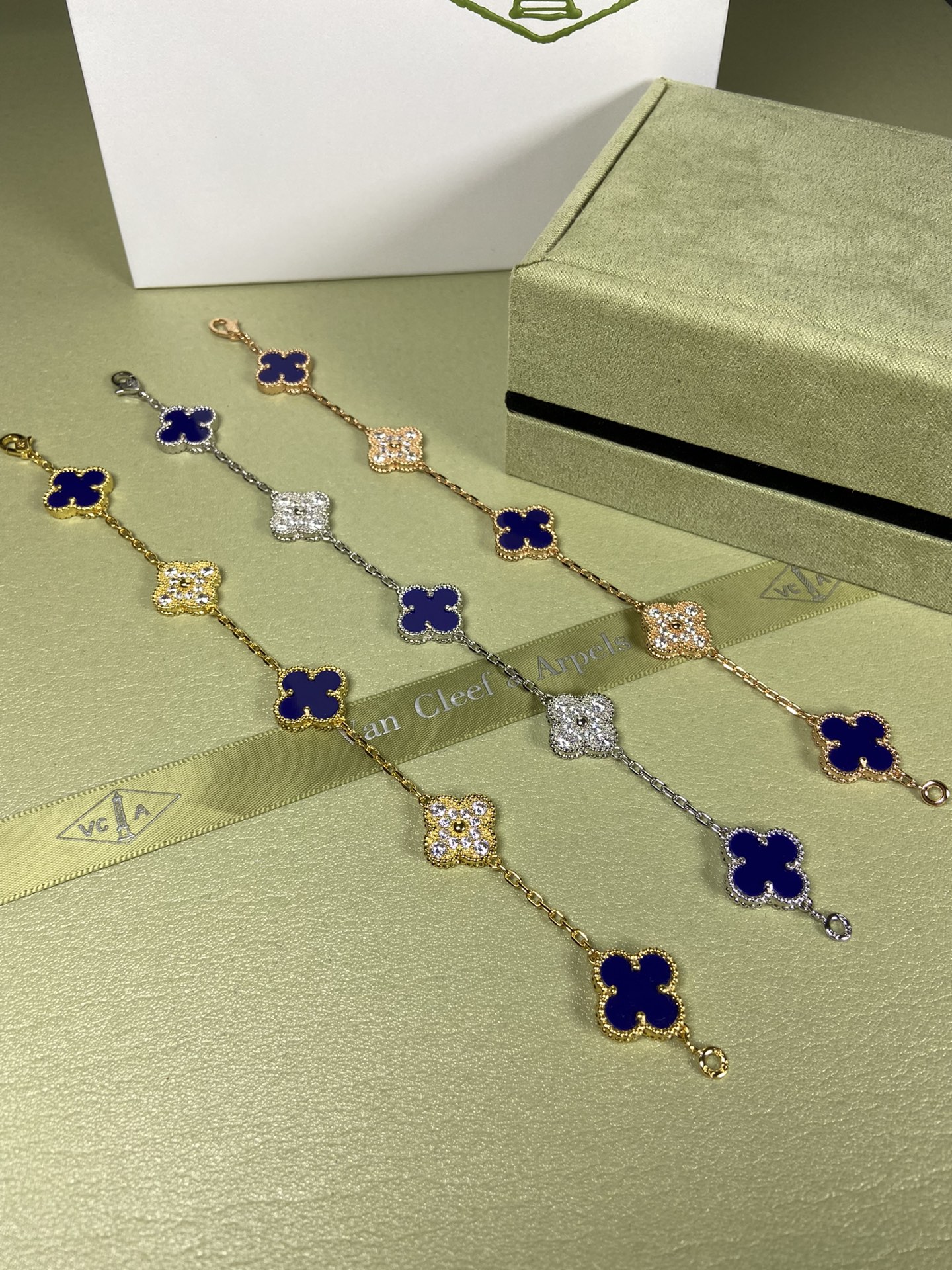 Van Cleef & Arpels lapis lazuli clover bracelet