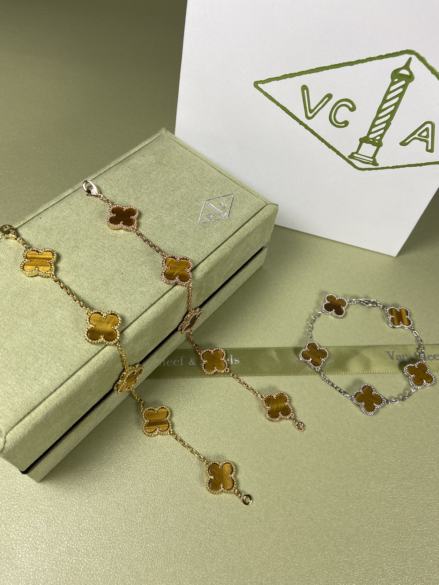 Van Cleef & Arpels tiger's eye four-leaf clover bracelet