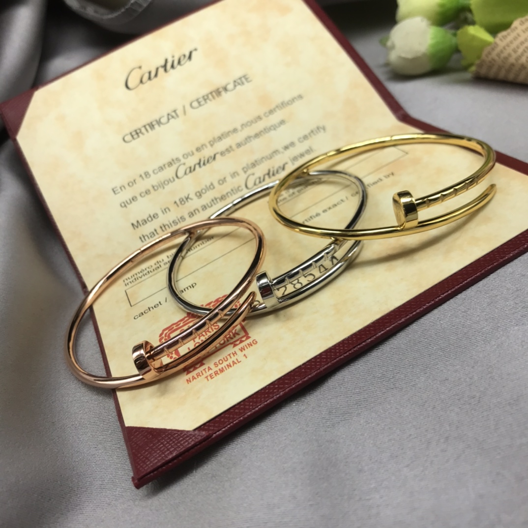 Cartier nail without diamond bracelet