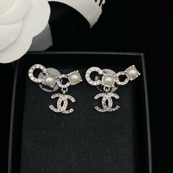 Chanel CoCo pearl double C stud earrings