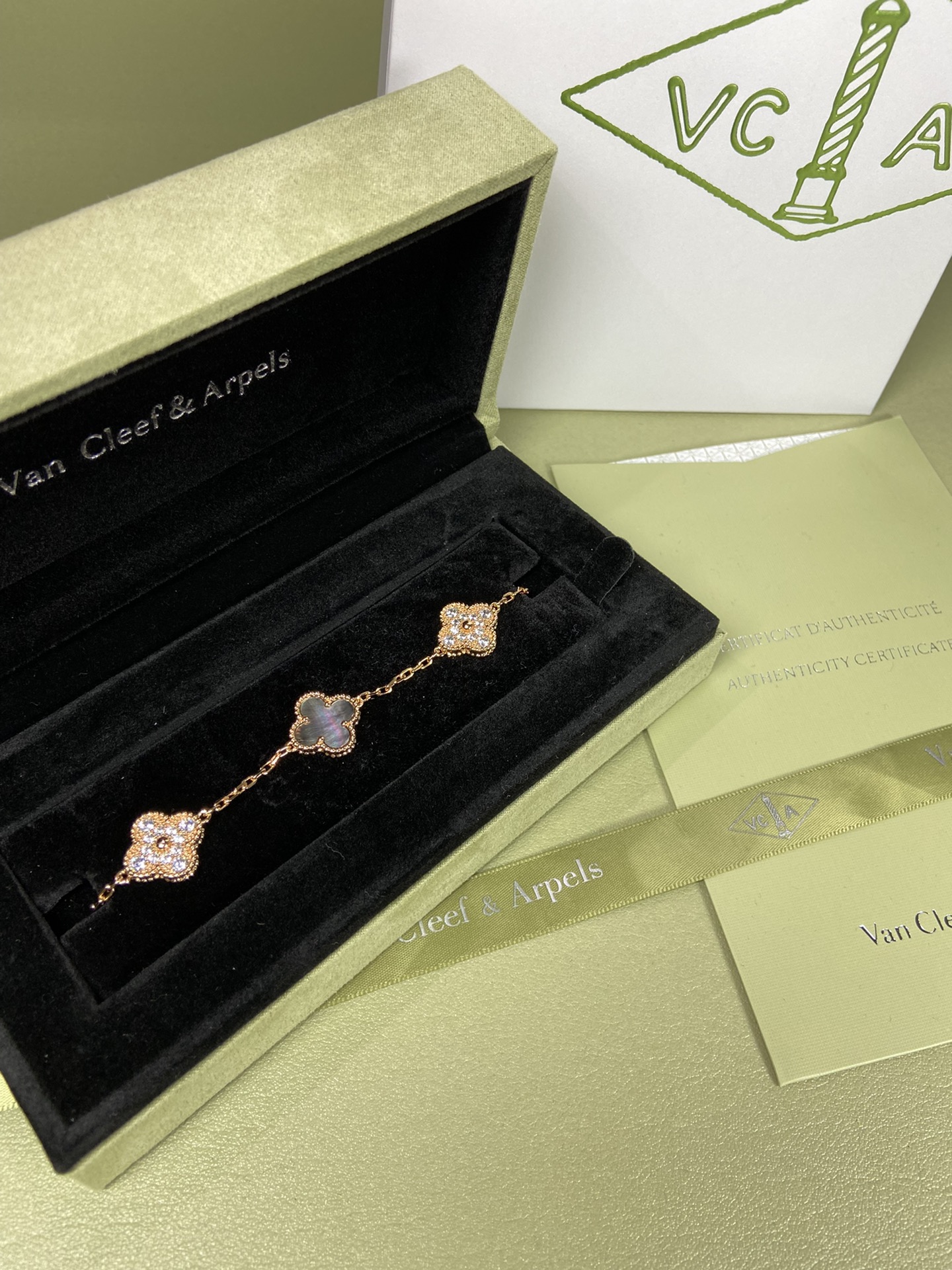 Van Cleef & Arpels grey mother-of-pearl four-leaf clover bracelet