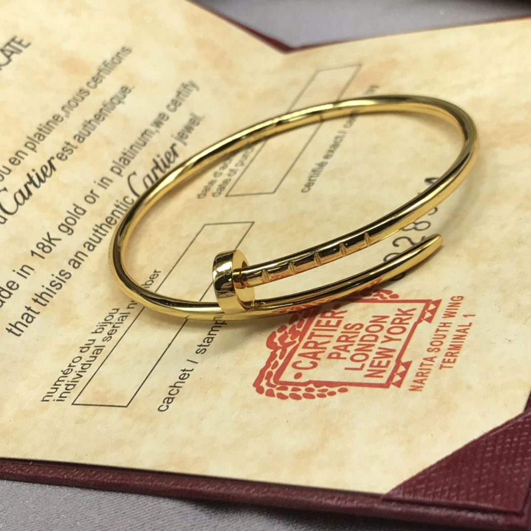 Cartier nail without diamond bracelet