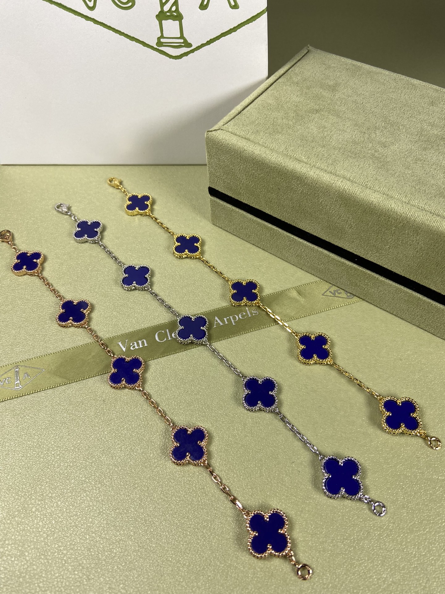 Van Cleef & Arpels lapis lazuli clover bracelet