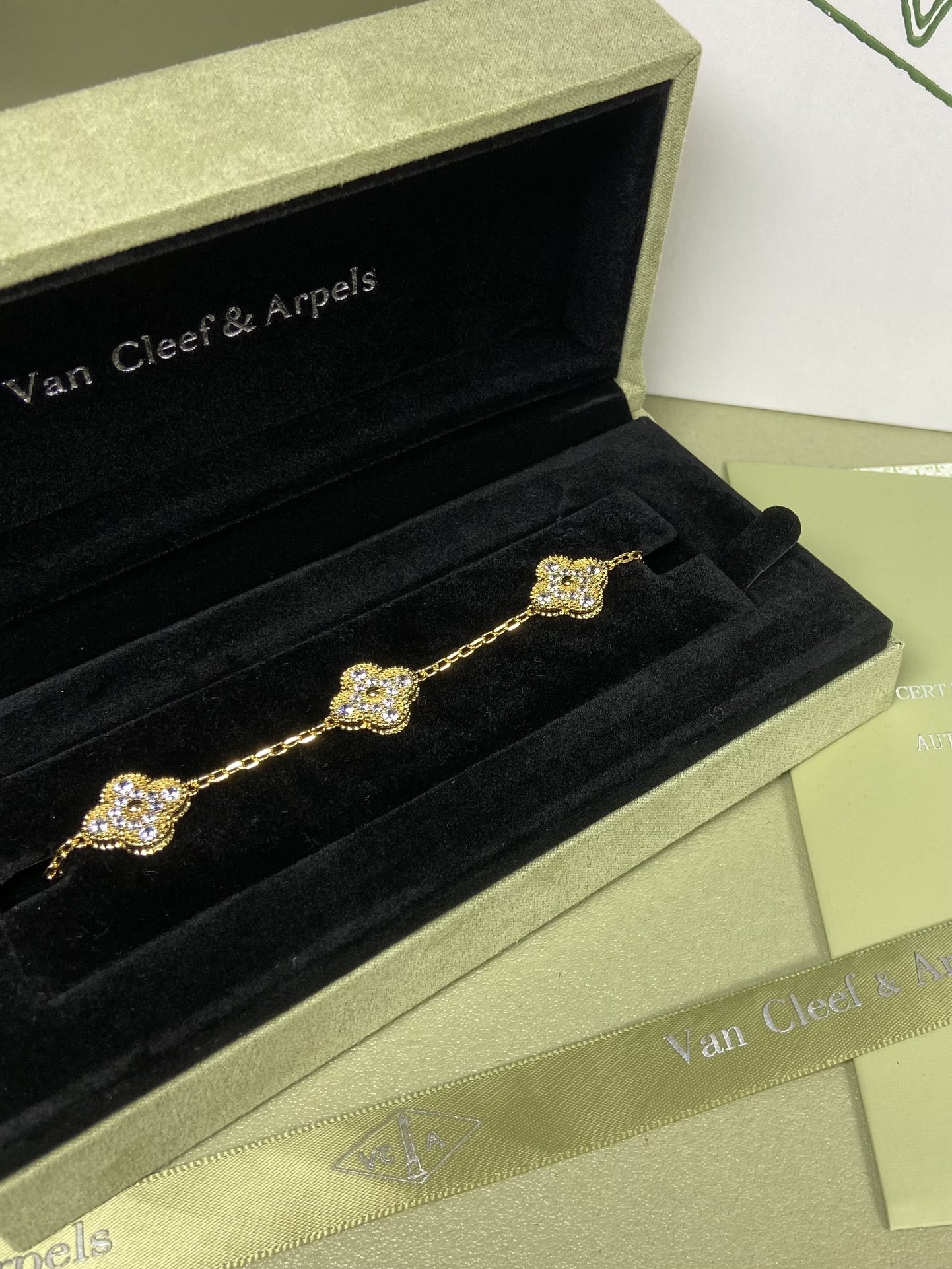 Van Cleef & Arpels  Diamond four-leaf clover bracelet