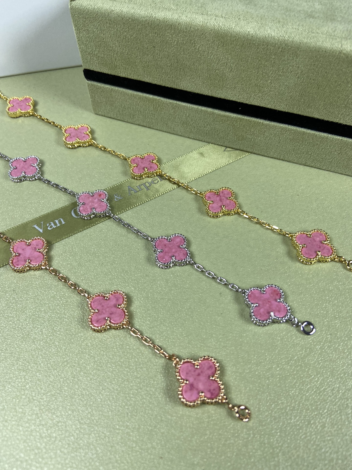 Van Cleef & Arpels rose pink four-leaf clover bracelet