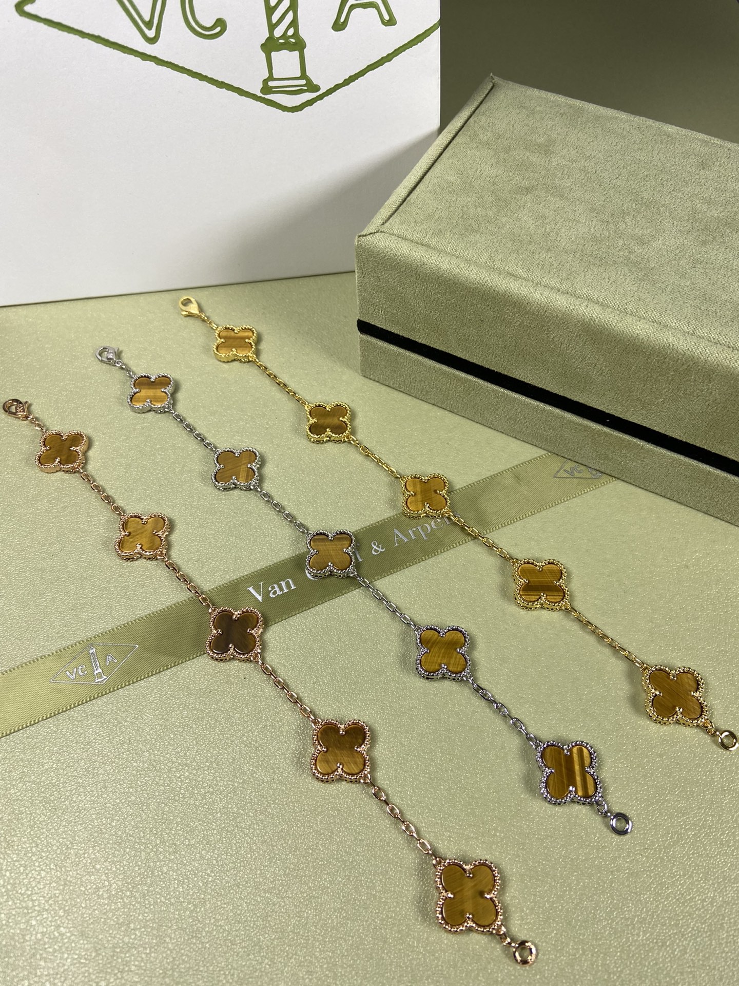 Van Cleef & Arpels tiger's eye four-leaf clover bracelet
