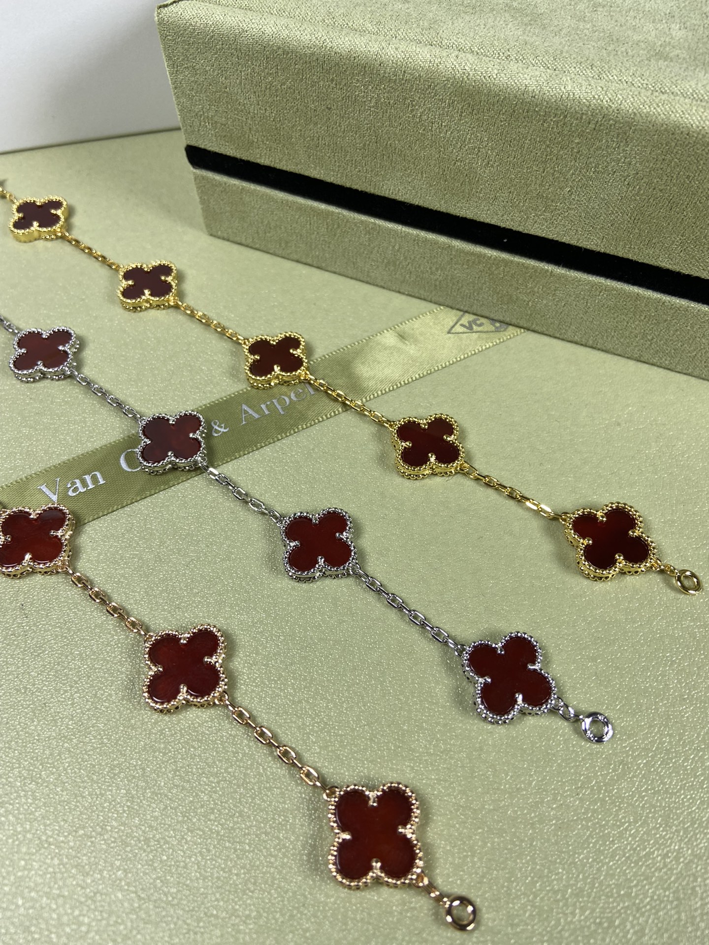 Van Cleef & Arpels carnelian four-leaf clover bracelet