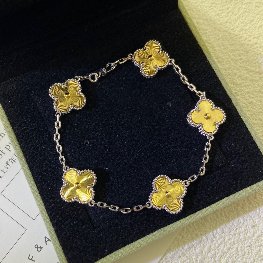 Van Cleef & Arpels laser bracelet