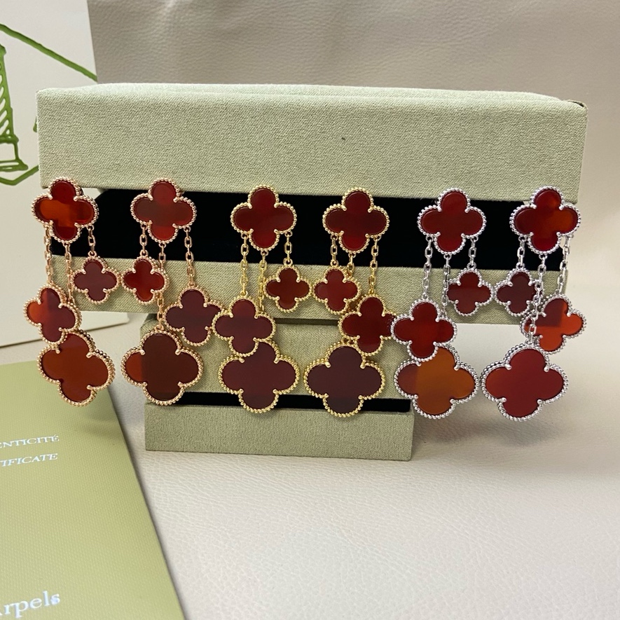 Van Cleef & Arpels Earrings New Four-Flower Carnelian Four-Leaf Clover Earrings