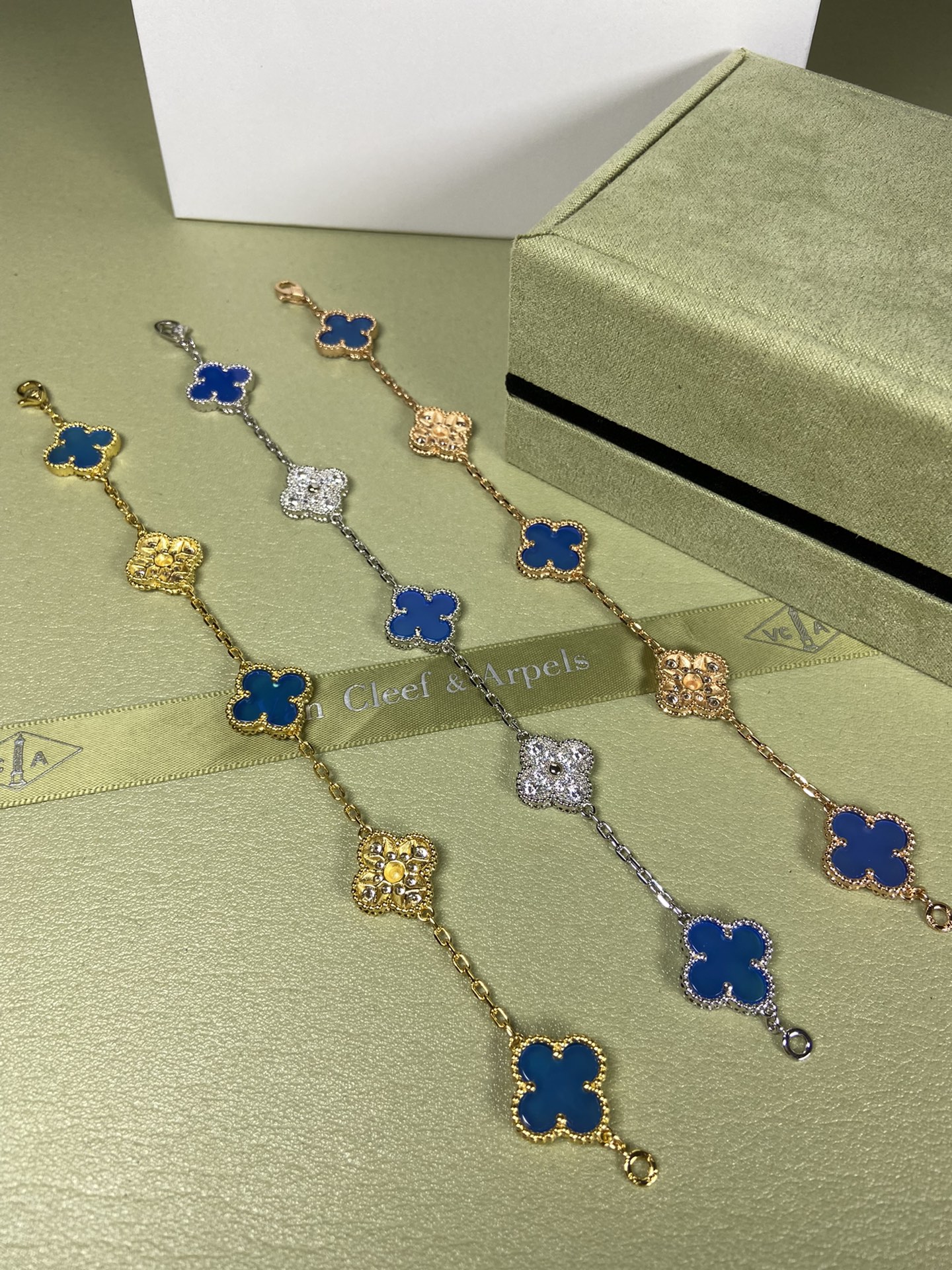 Van Cleef & Arpels blue chalcedony four-leaf clover bracelet