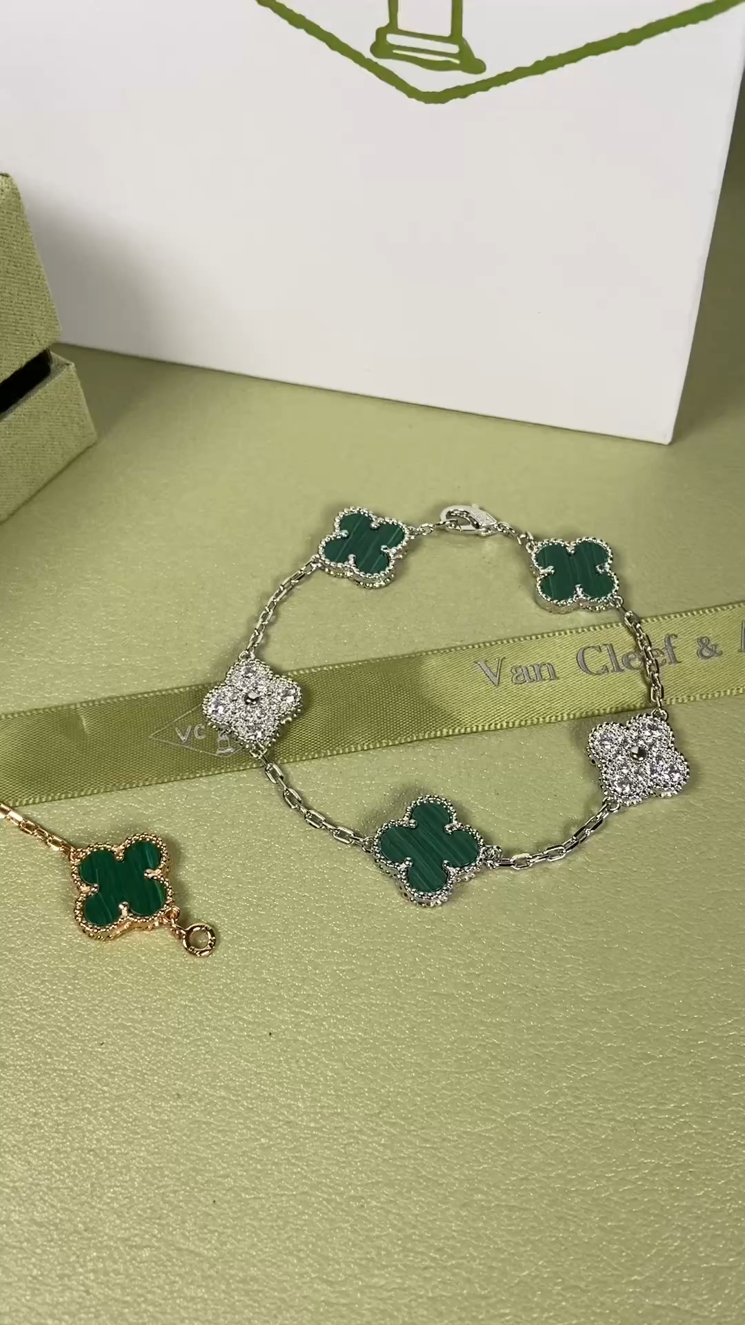 Van Cleef & Arpels malachite four-leaf clover bracelet