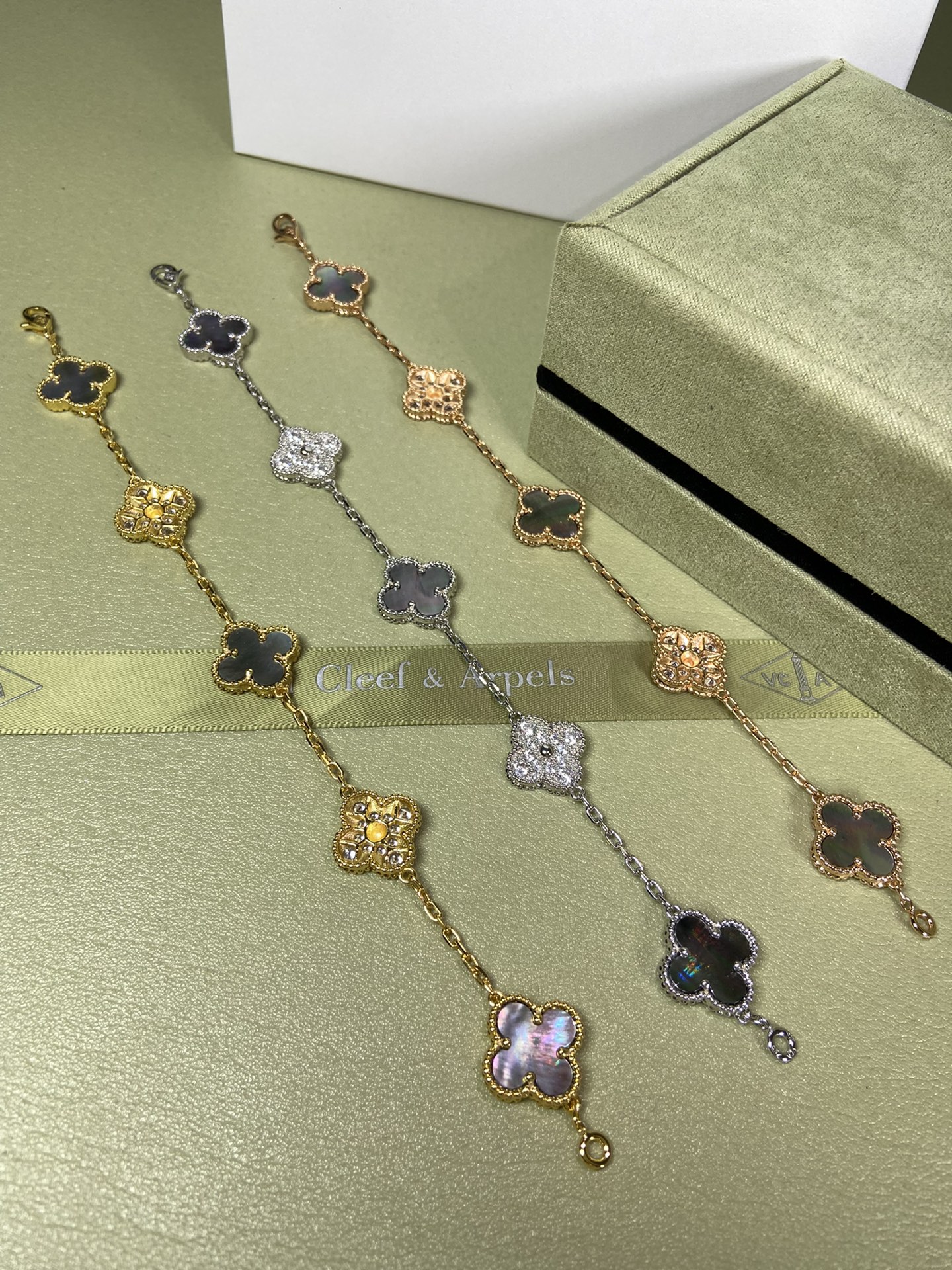 Van Cleef & Arpels grey mother-of-pearl four-leaf clover bracelet