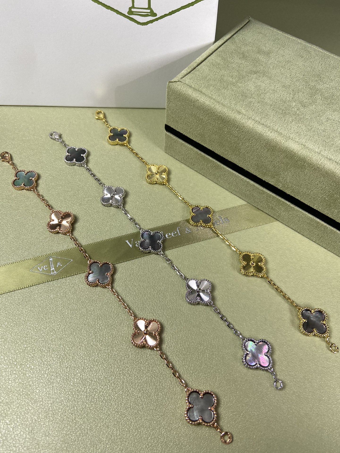 Van Cleef & Arpels grey mother-of-pearl four-leaf clover bracelet