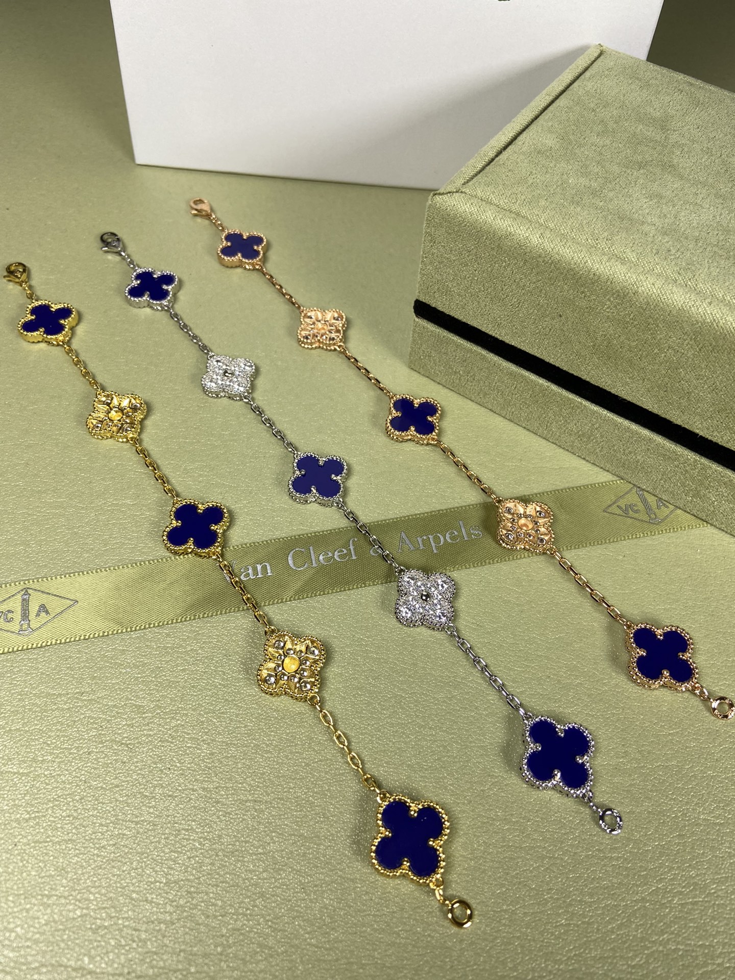 Van Cleef & Arpels lapis lazuli clover bracelet