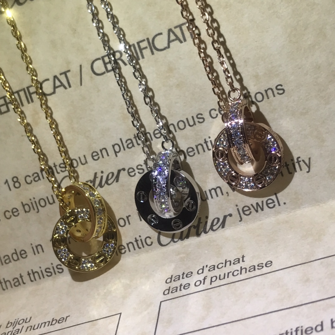 Cartier necklace A classic necklace full of stars and double rings