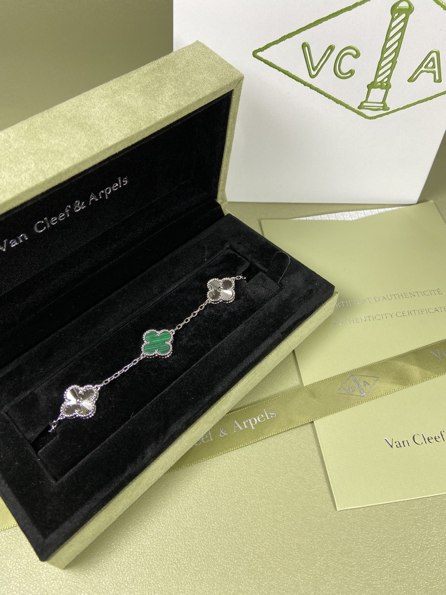 Van Cleef & Arpels malachite four-leaf clover bracelet