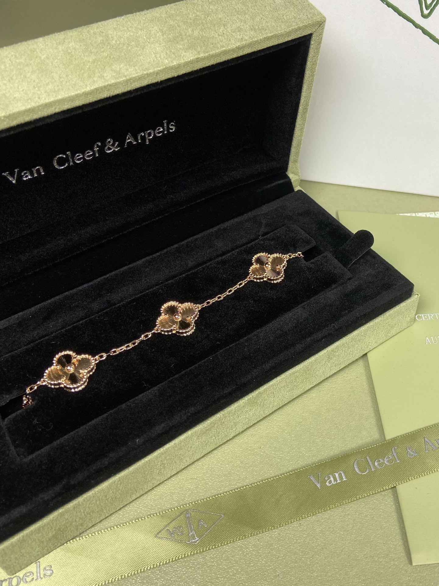 Van Cleef & Arpels laser bracelet