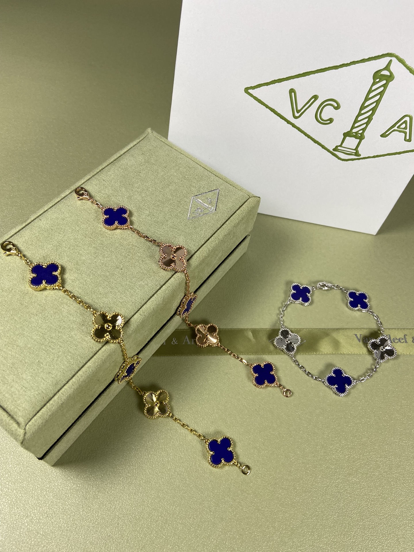 Van Cleef & Arpels lapis lazuli clover bracelet