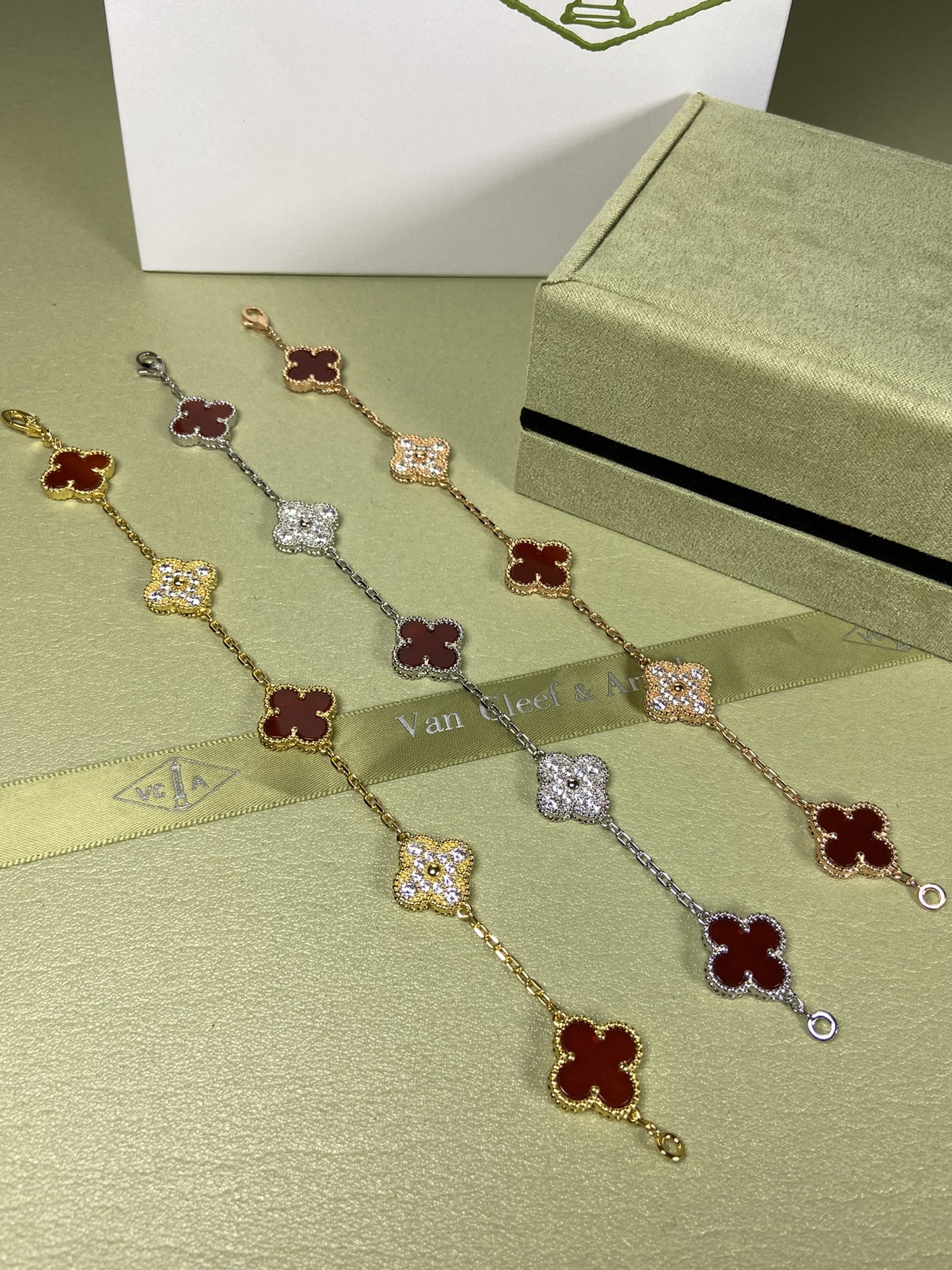 Van Cleef & Arpels carnelian four-leaf clover bracelet