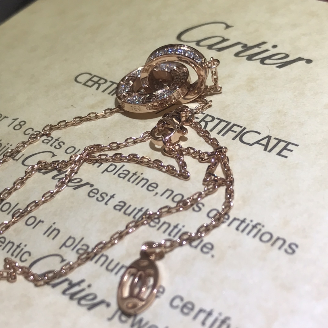 Cartier necklace A classic necklace full of stars and double rings