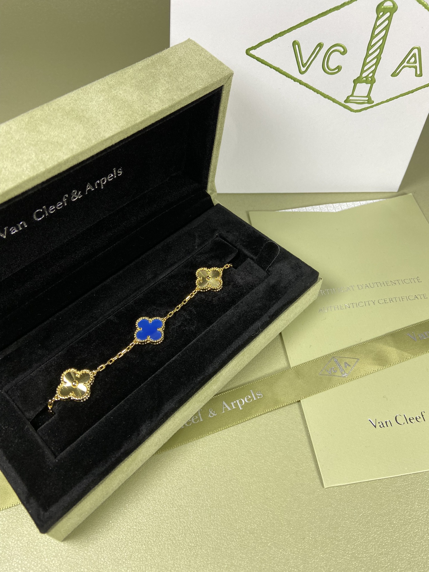 Van Cleef & Arpels blue chalcedony four-leaf clover bracelet