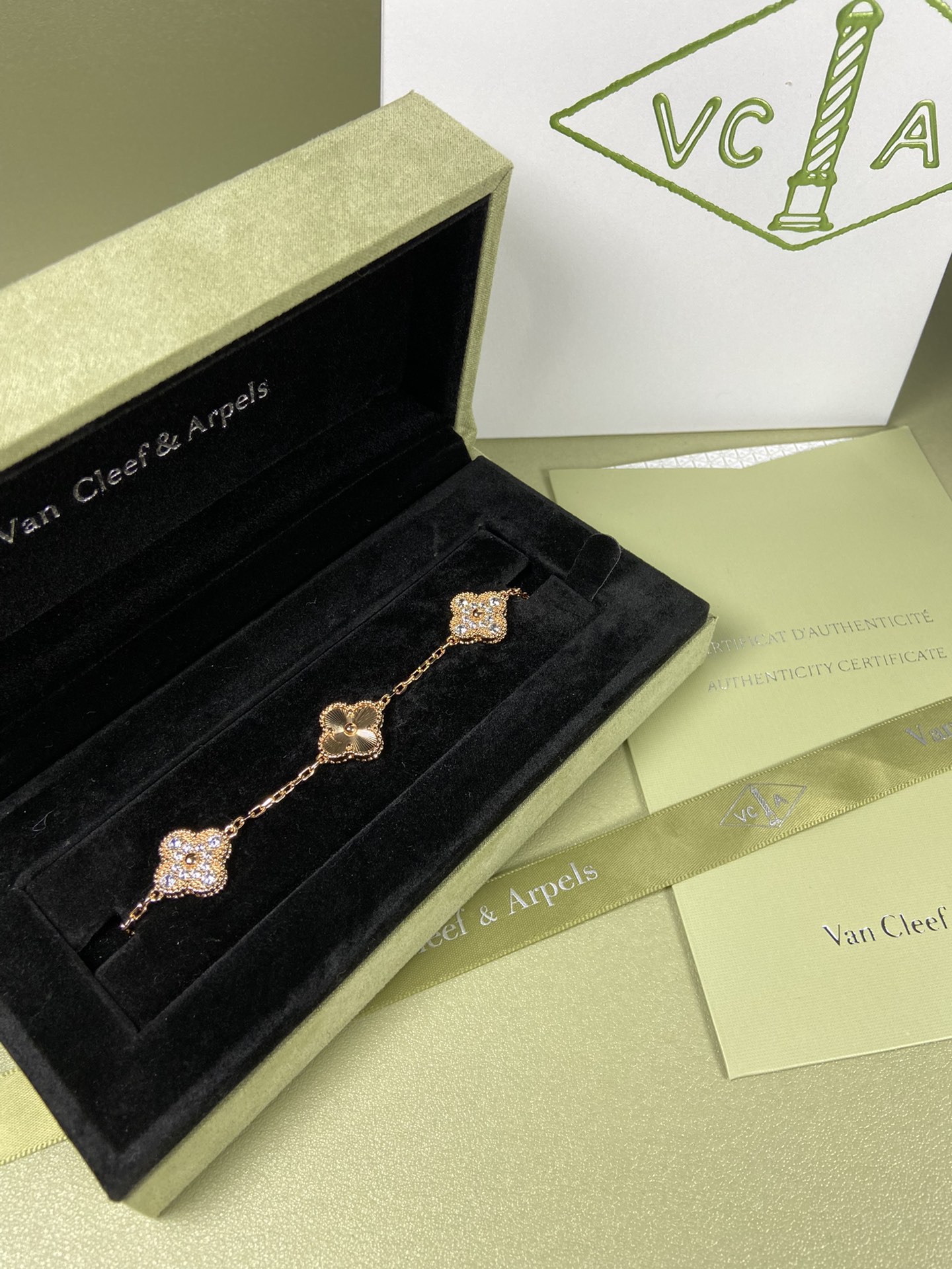 Van Cleef & Arpels  Diamond four-leaf clover bracelet