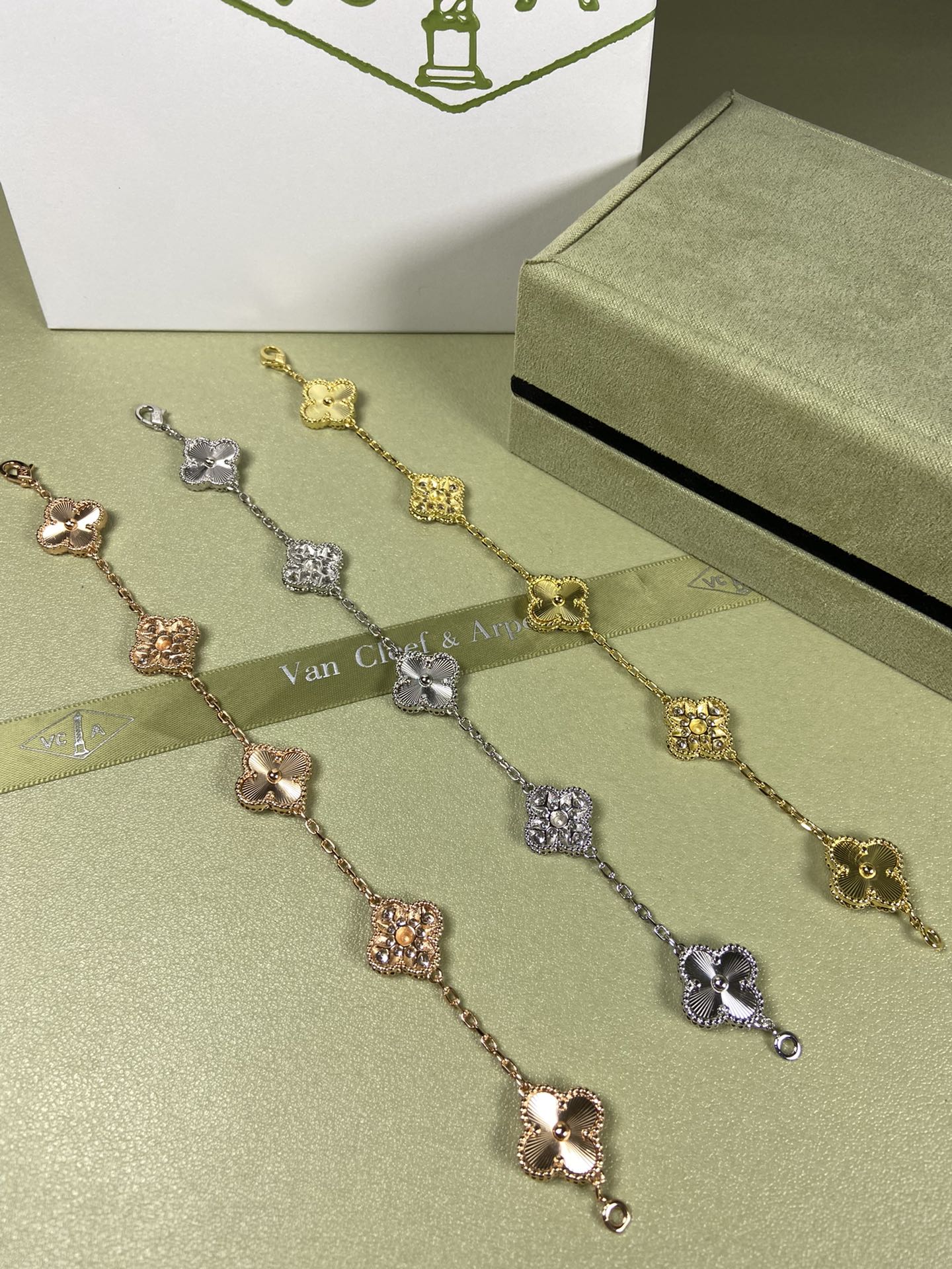 Van Cleef & Arpels  Diamond four-leaf clover bracelet