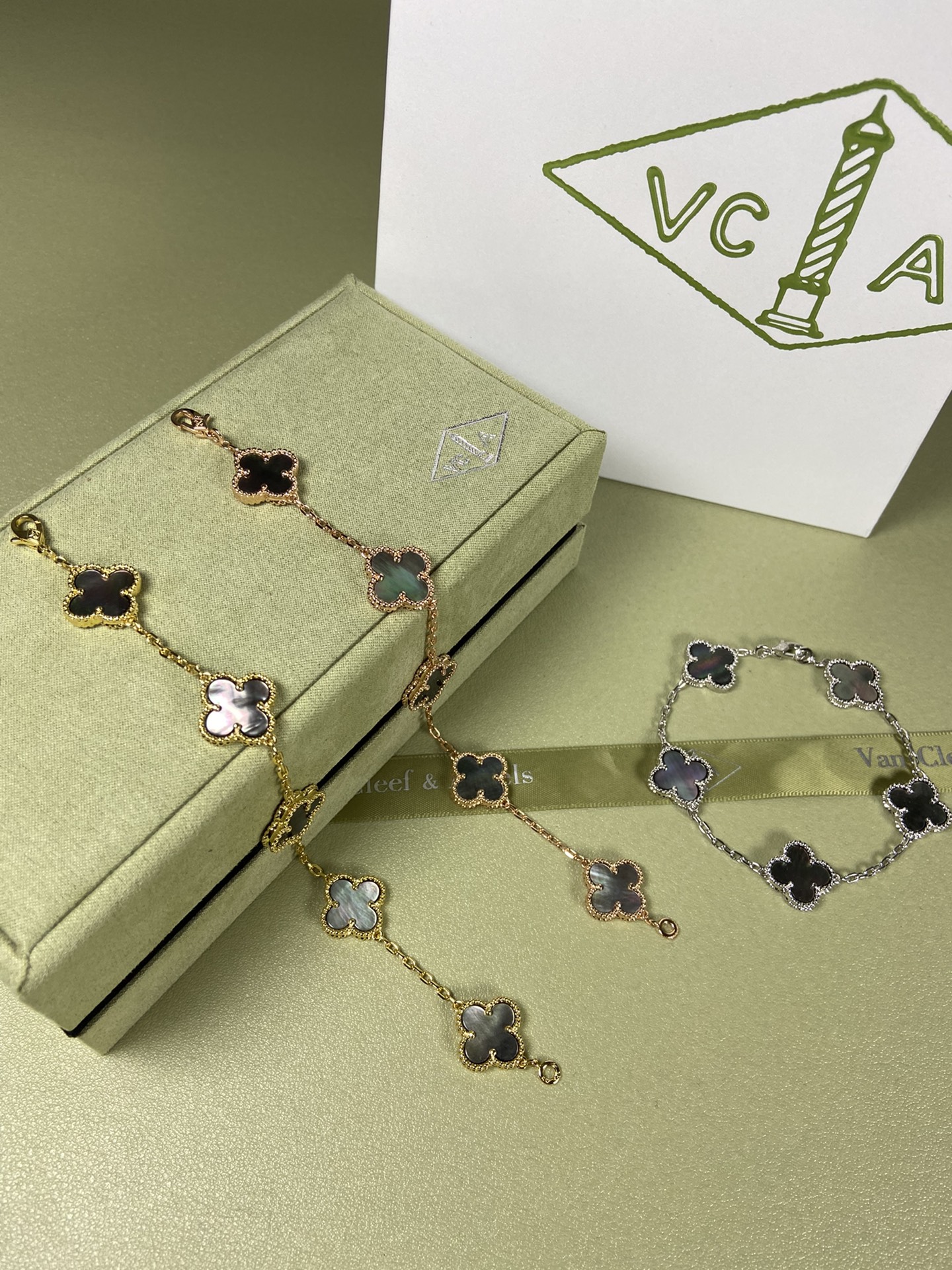 Van Cleef & Arpels grey mother-of-pearl four-leaf clover bracelet