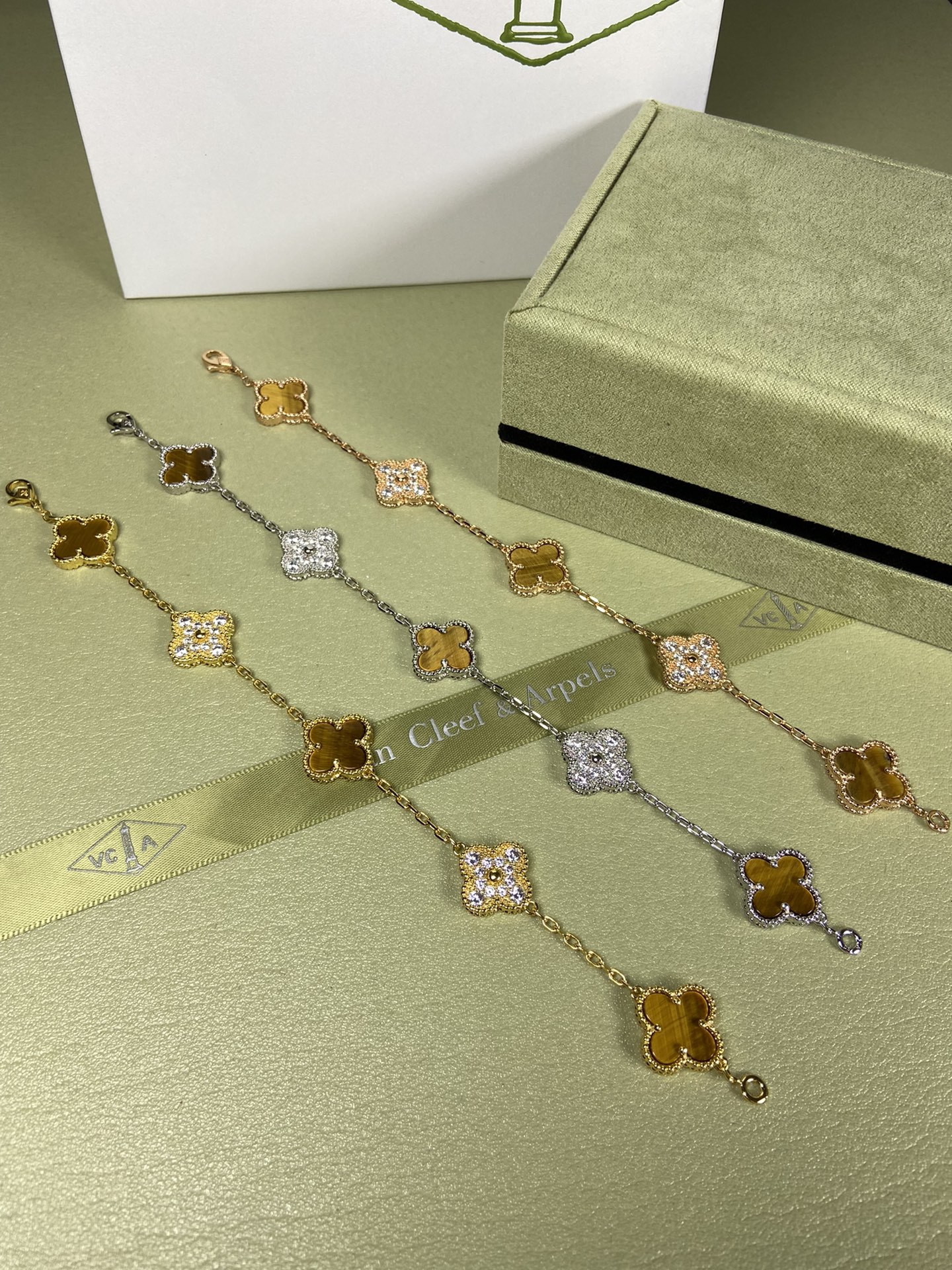 Van Cleef & Arpels tiger's eye four-leaf clover bracelet