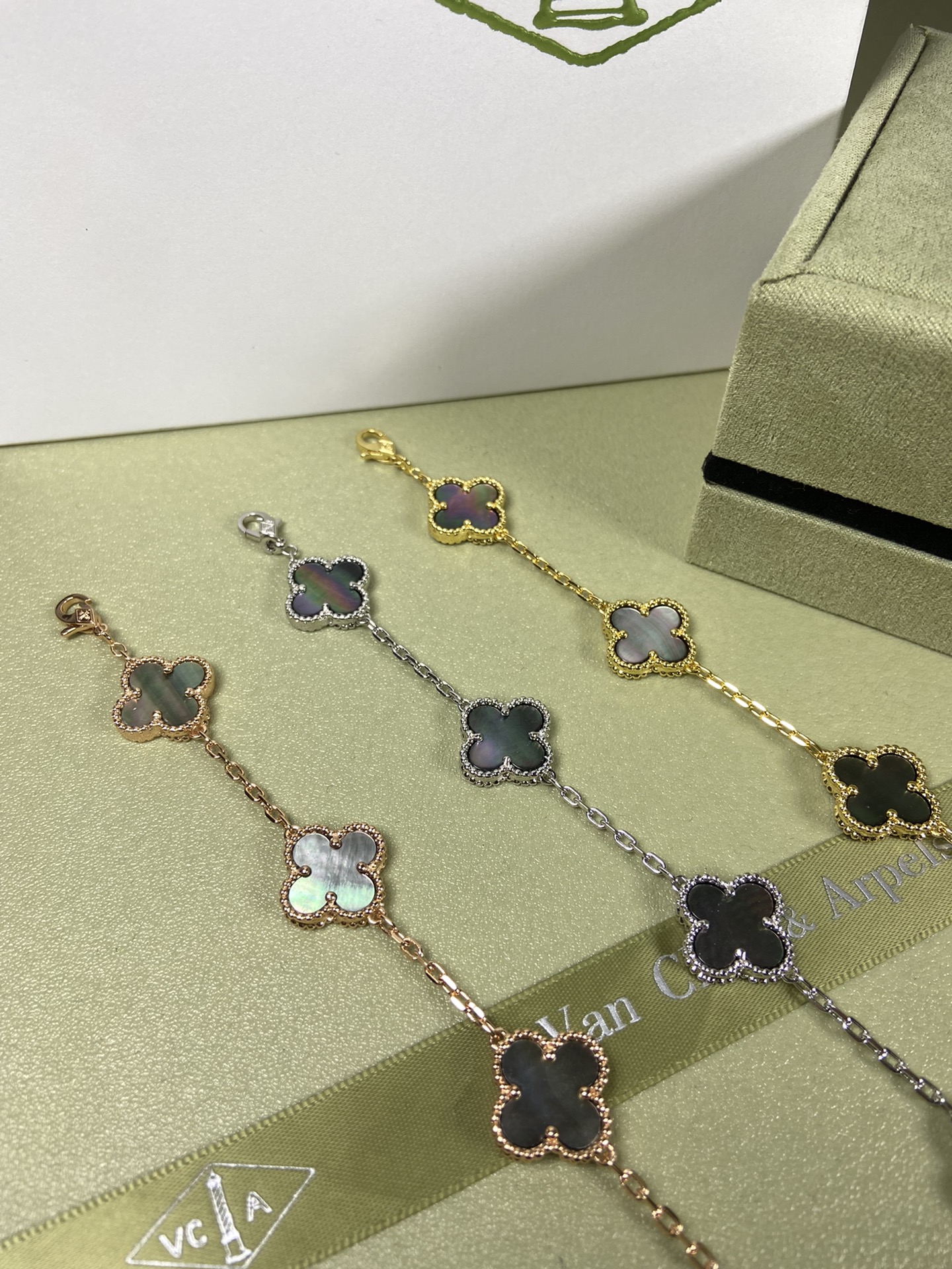 Van Cleef & Arpels grey mother-of-pearl four-leaf clover bracelet