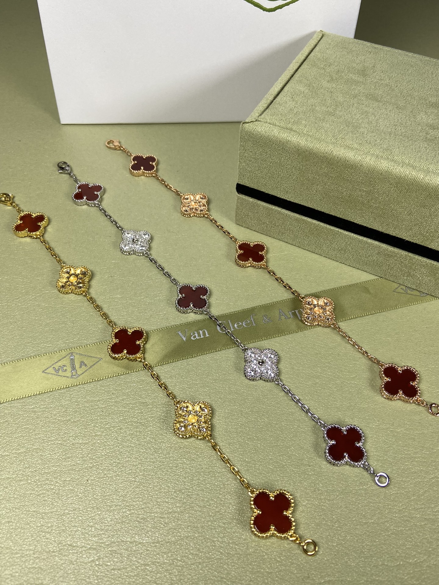 Van Cleef & Arpels carnelian four-leaf clover bracelet