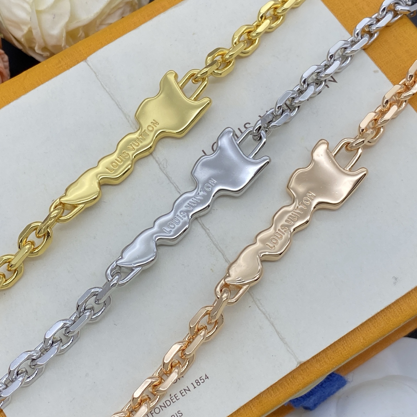 Lv Lover bracelet